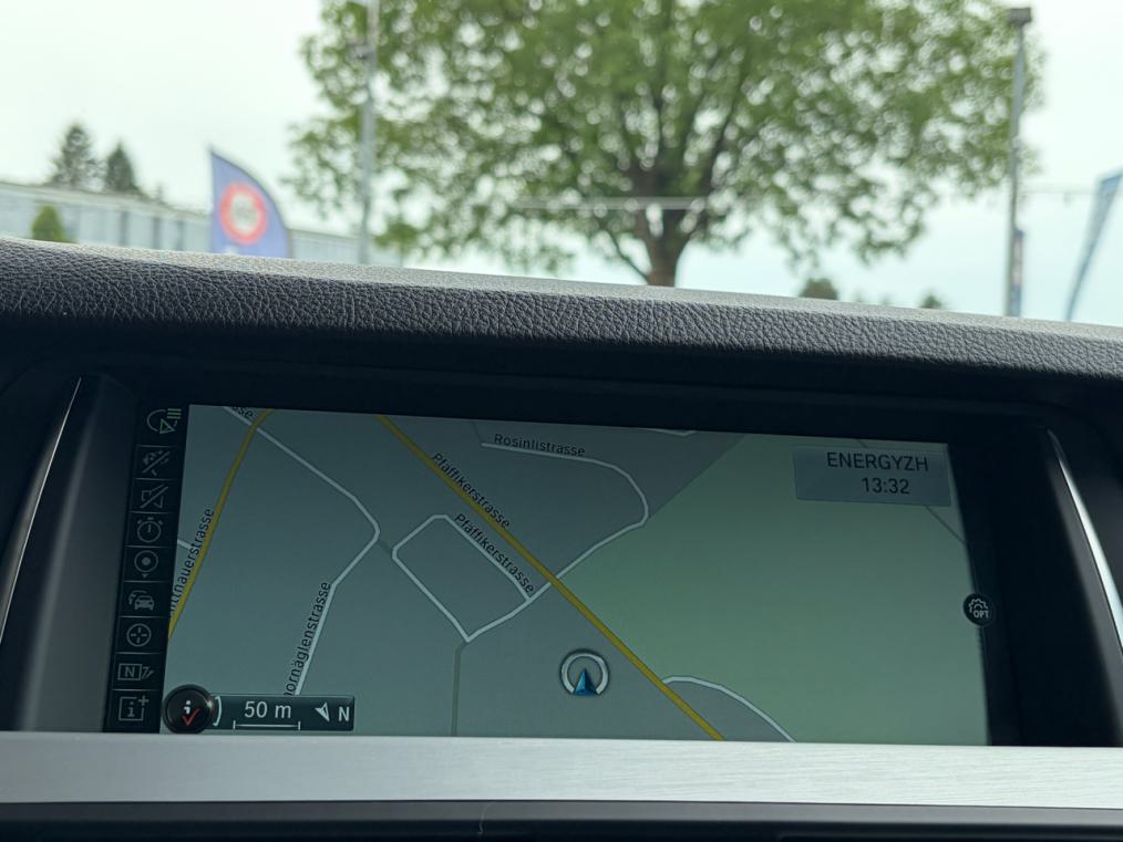 BMW 530d Touring xDrive M Sport-image-8