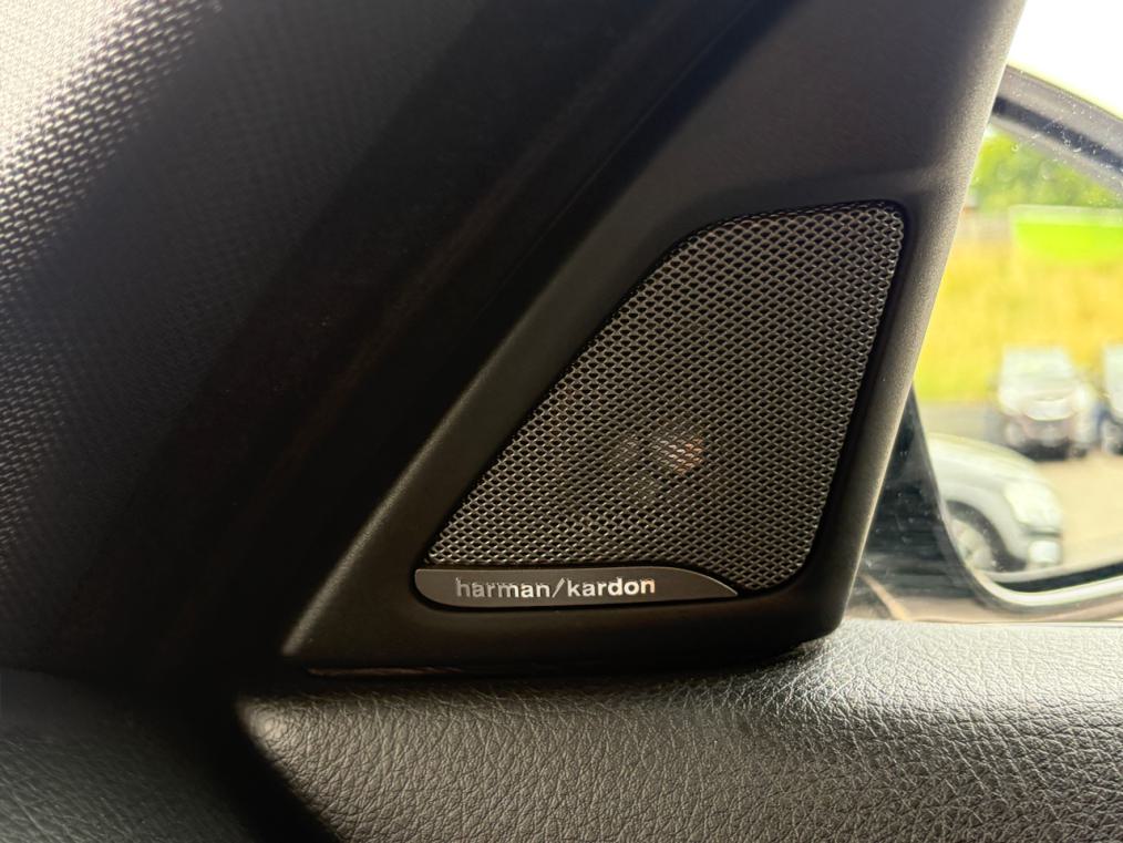 BMW 530d Touring xDrive M Sport-image-6