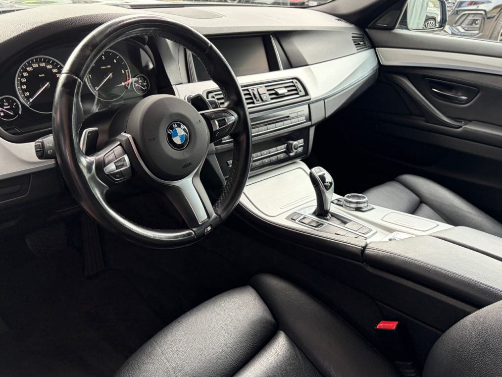 BMW 530d Touring xDrive M Sport-image-3