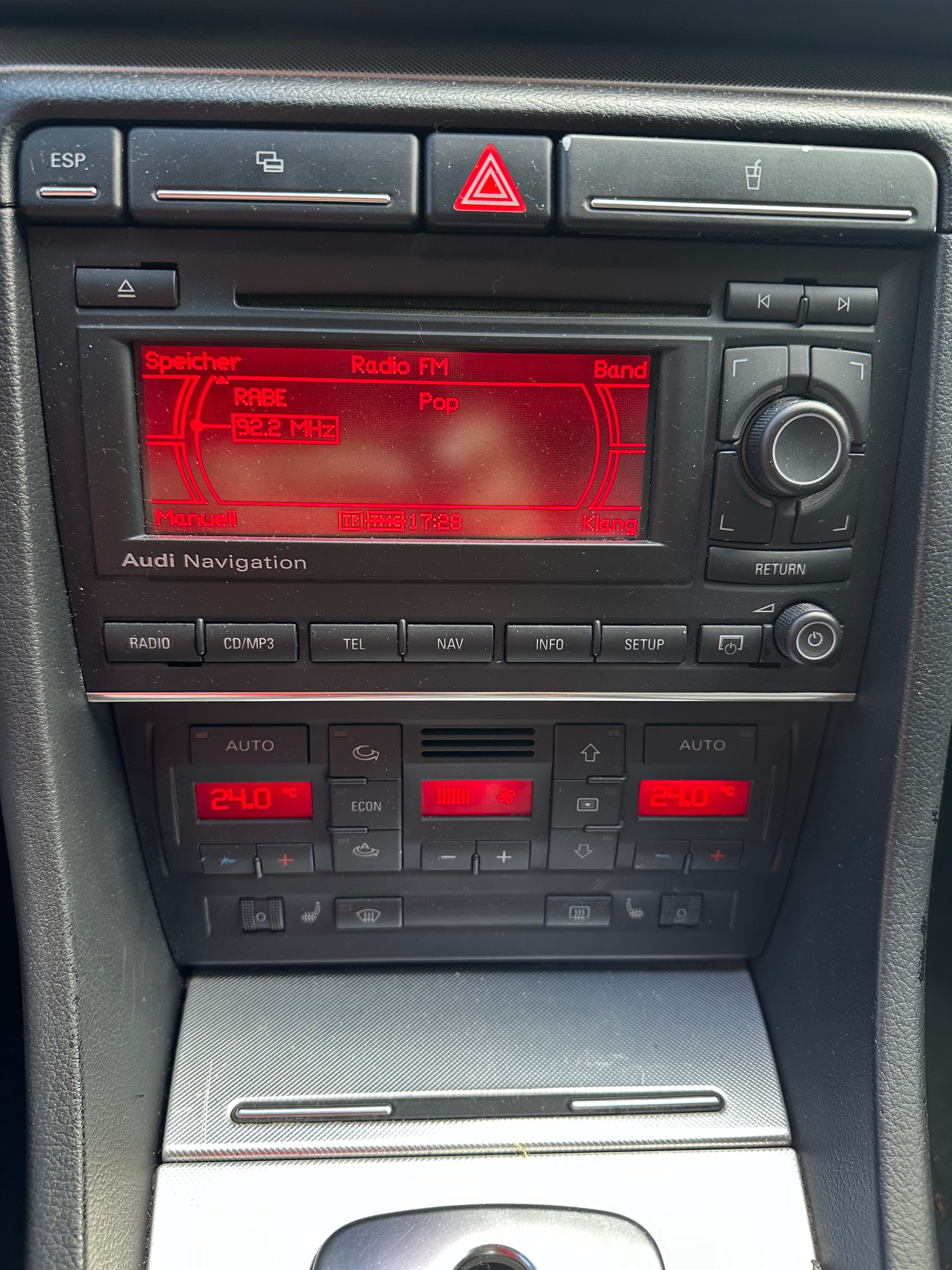 AUDI A4 Avant 3.0 V6 TDI quattro FIXPREIS-image-14