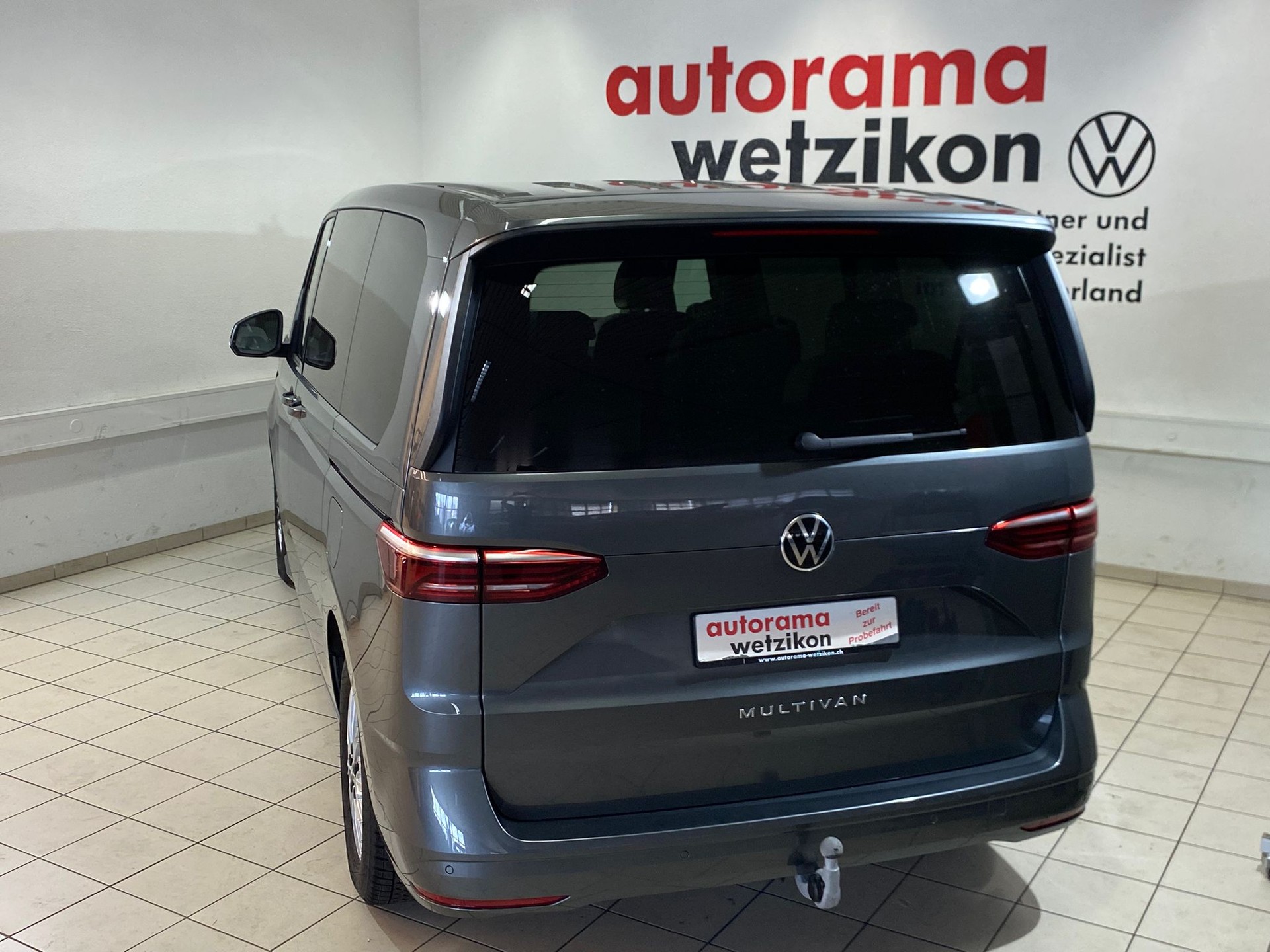 VW Multivan 2.0 TSI DSG-image-3