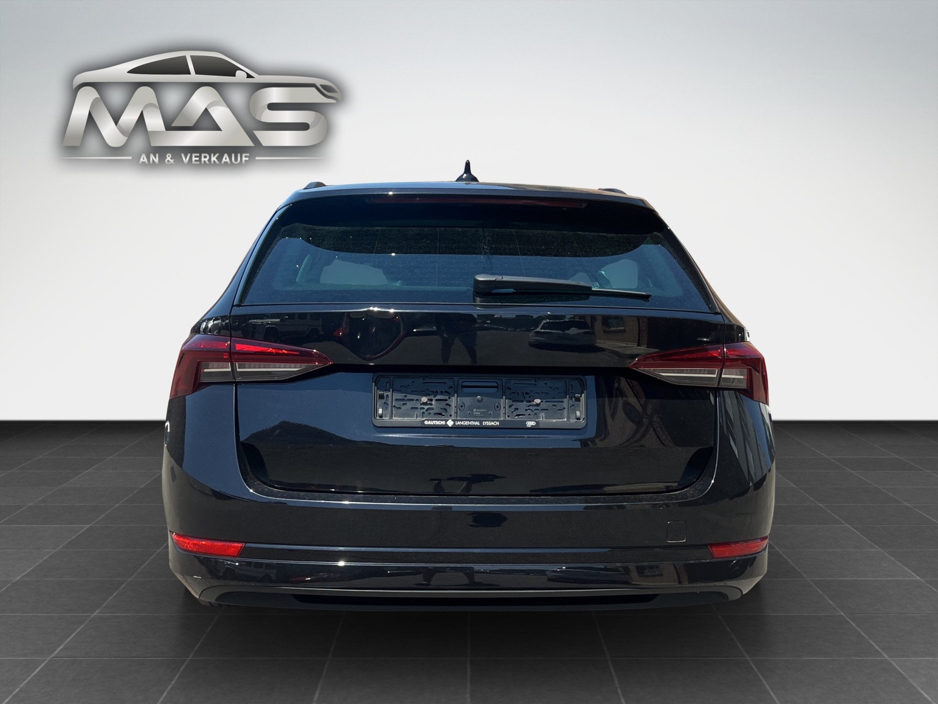 SKODA Octavia Combi 2.0 TDI DSG Ambition-image-13