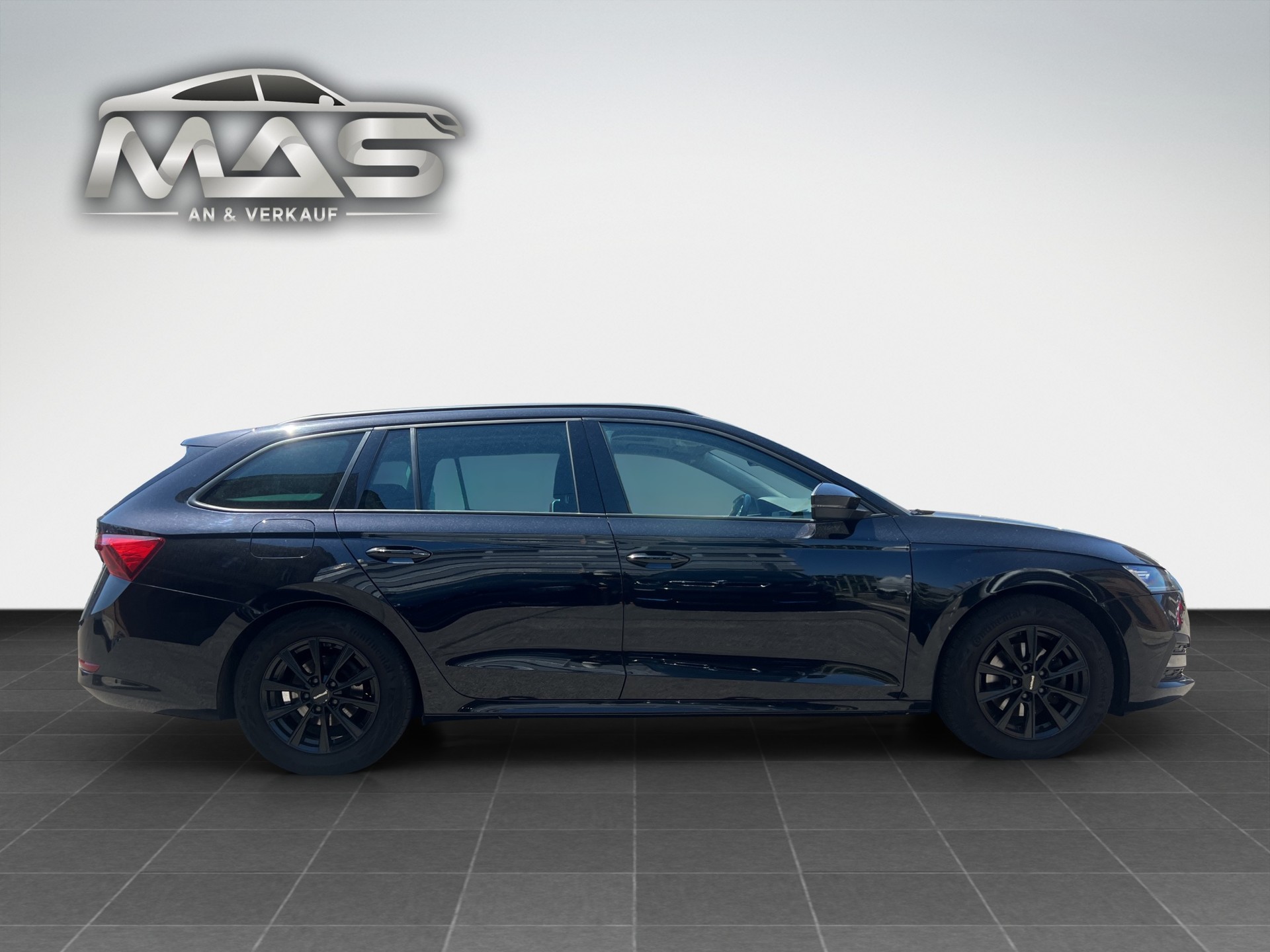 SKODA Octavia Combi 2.0 TDI DSG Ambition-image-6