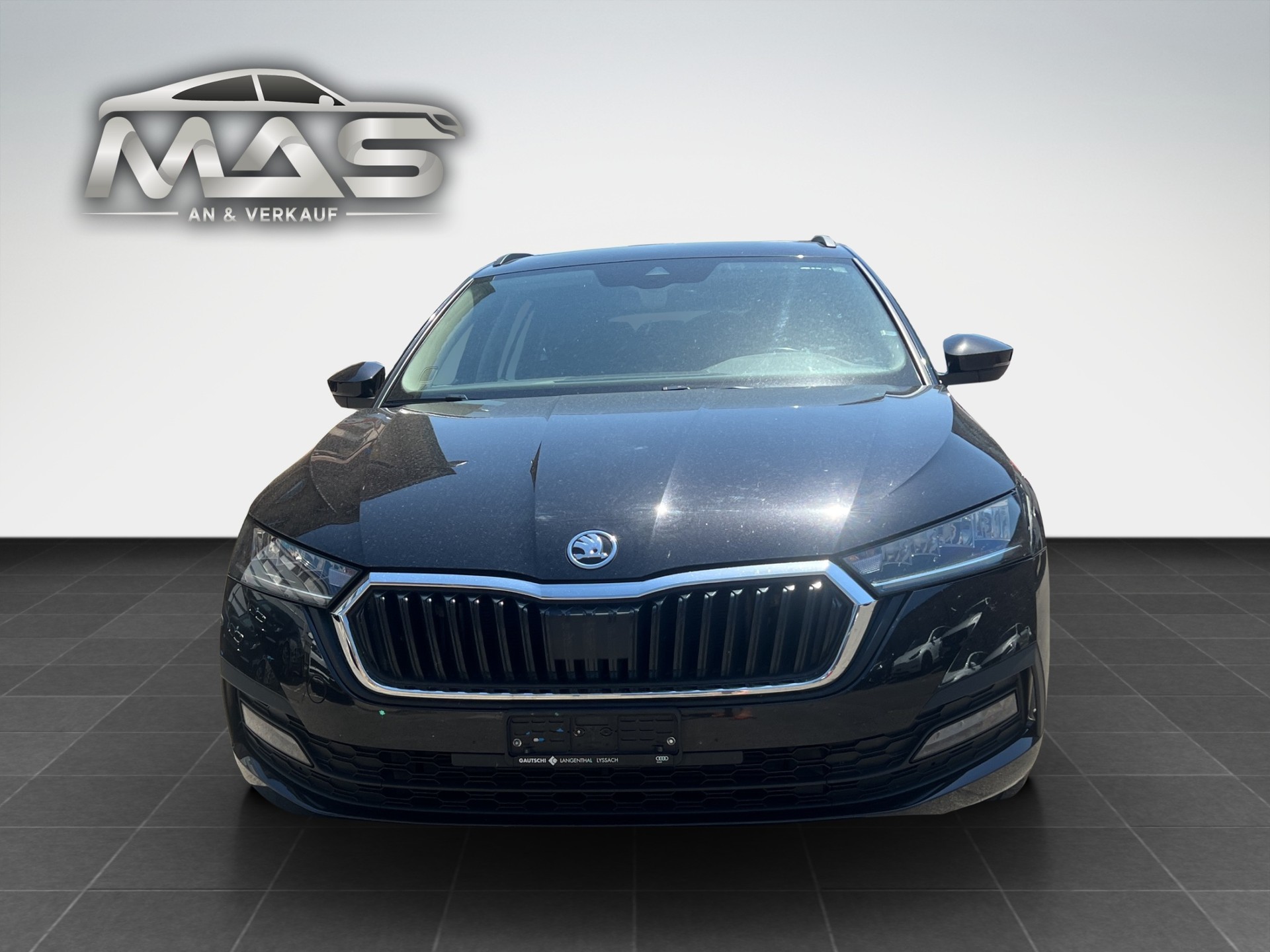 SKODA Octavia Combi 2.0 TDI DSG Ambition-image-12