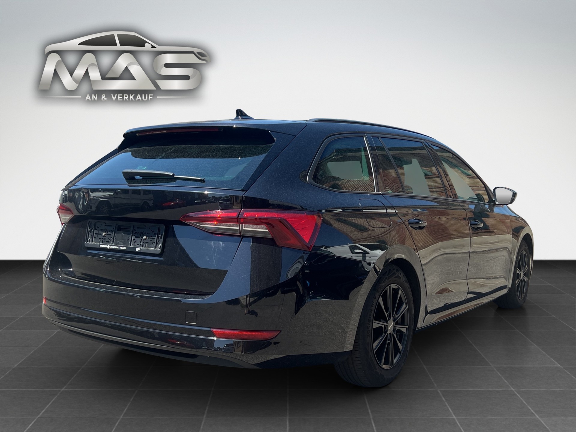 SKODA Octavia Combi 2.0 TDI DSG Ambition-image-1