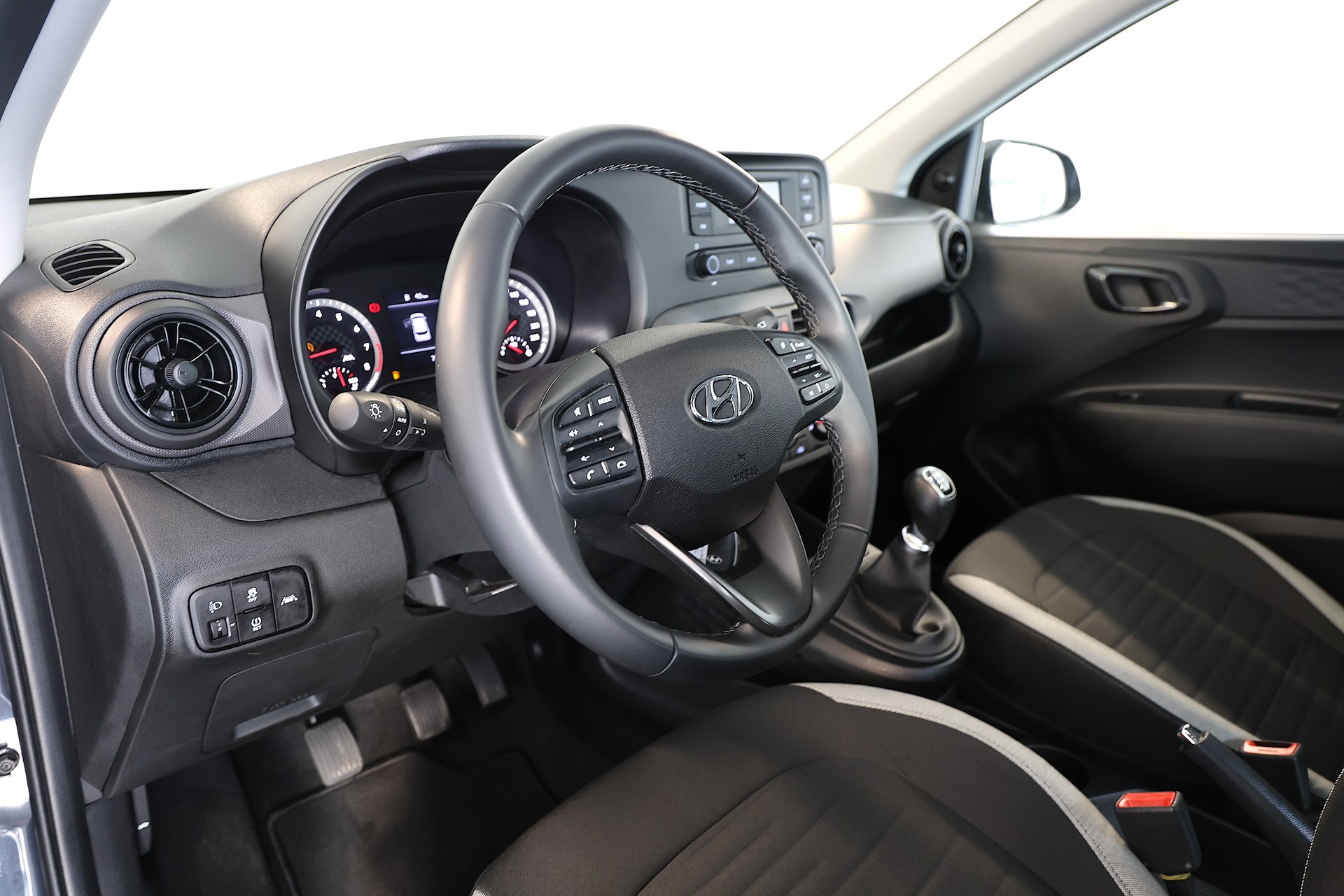 HYUNDAI i10 1.0 Pica-image-8