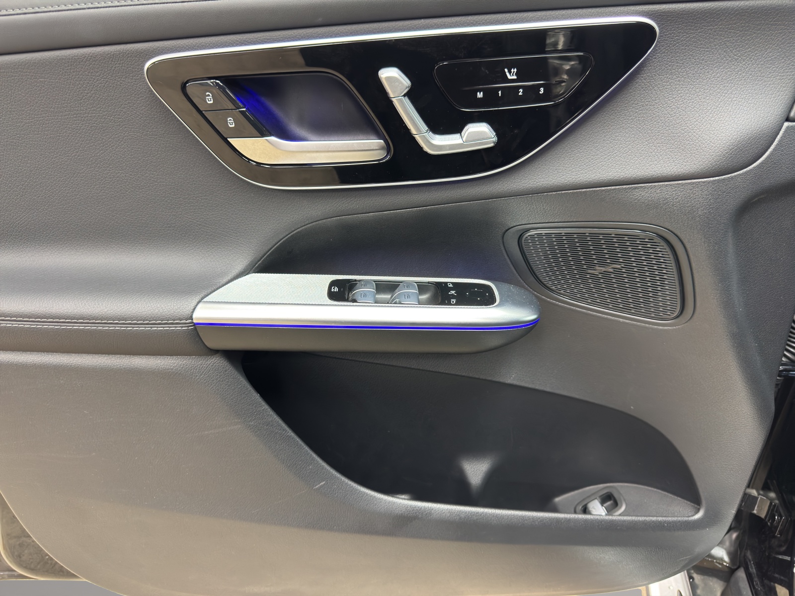 MERCEDES-BENZ GLC 220 d 4M 9G-Tronic-image-12