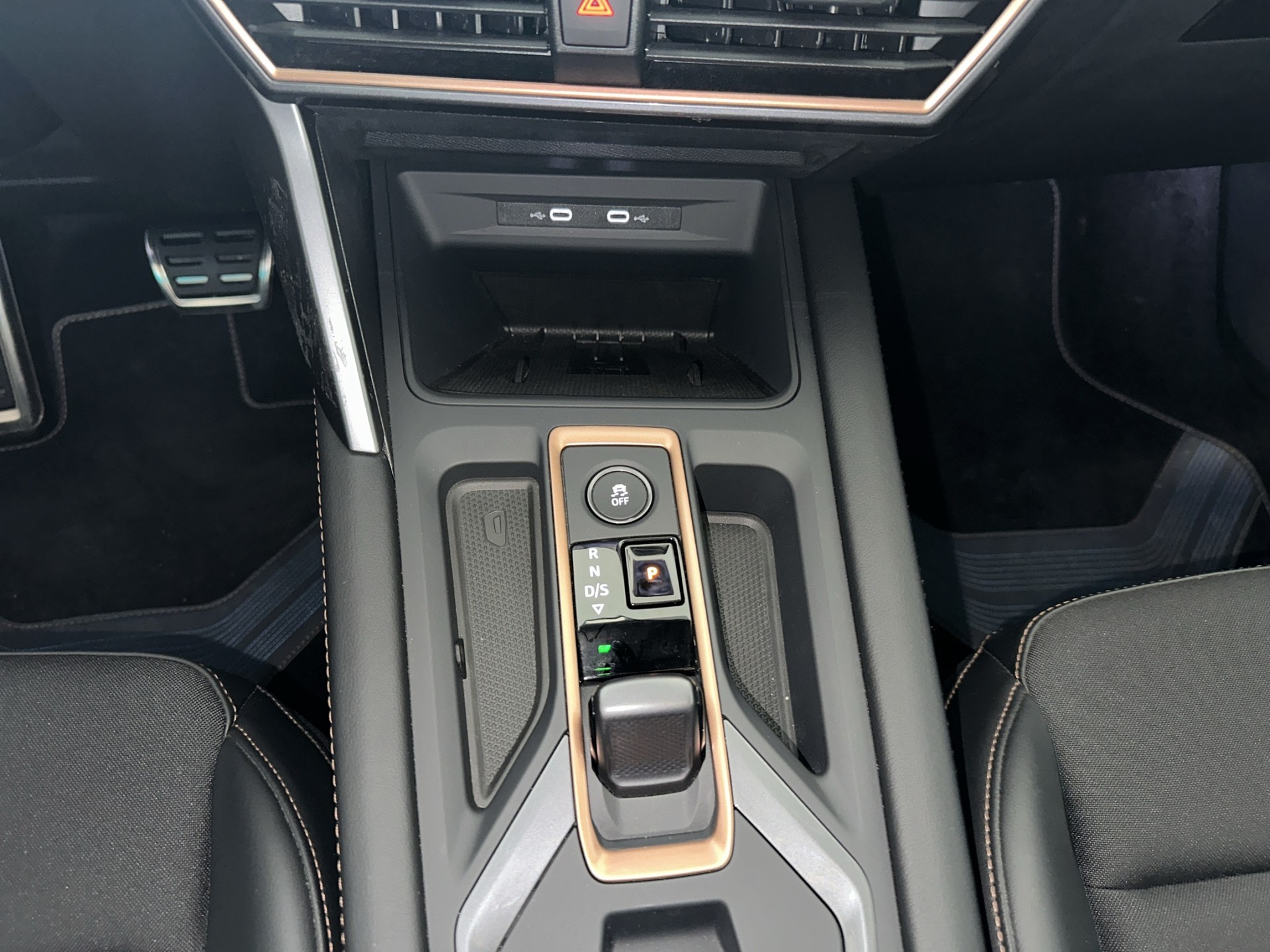 CUPRA Formentor 1.5 TSI DSG-image-16
