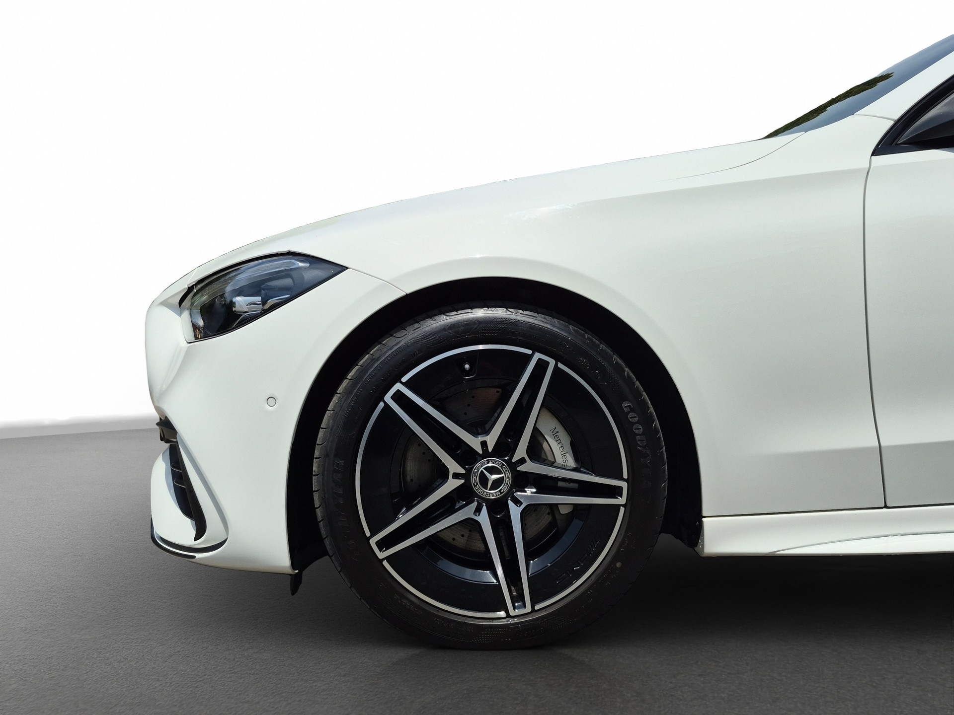 MERCEDES-BENZ C 220 d T 4Matic Swiss Star AMG Line *Night Paket*-image-3