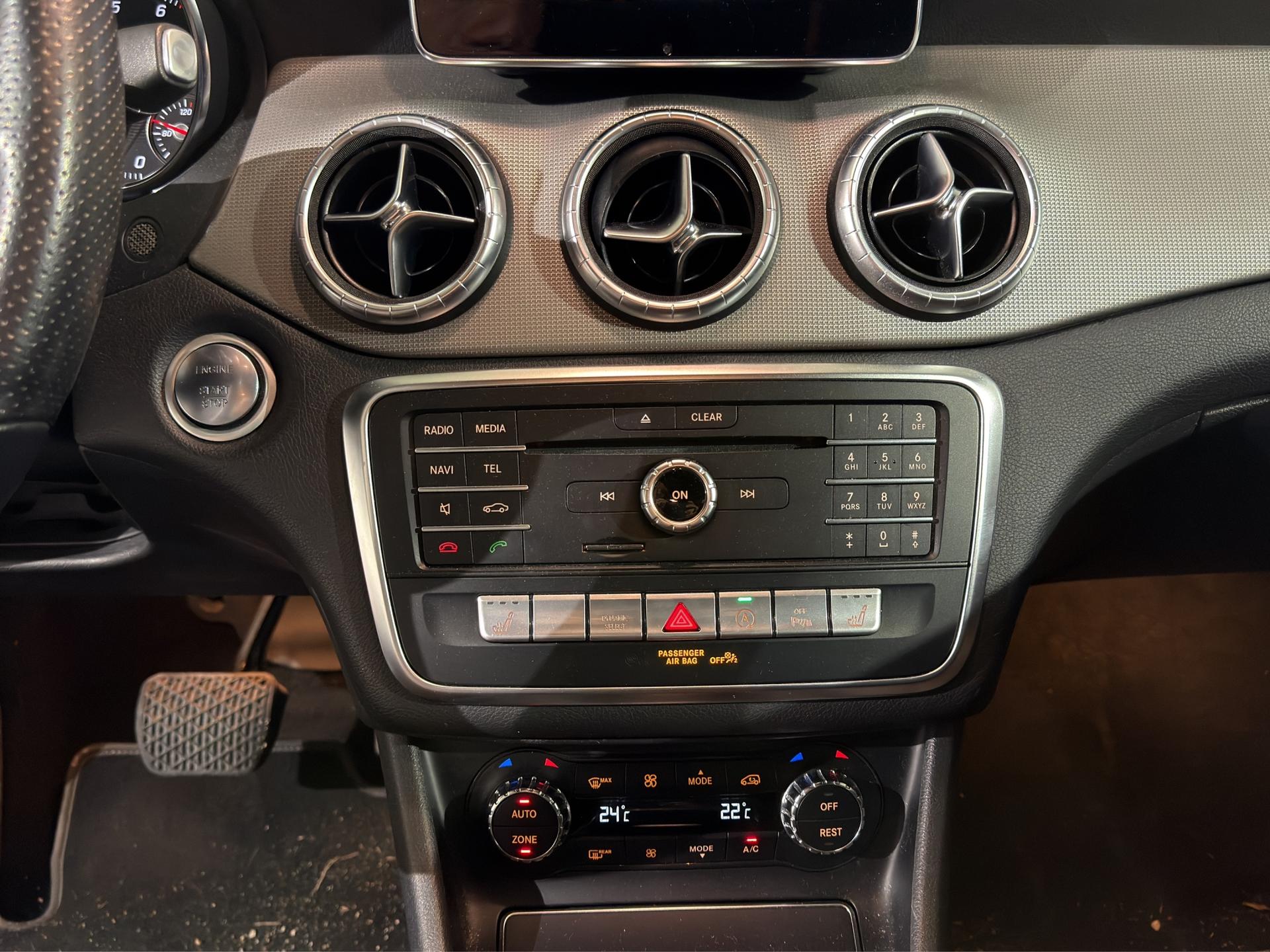 MERCEDES-BENZ CLA Shooting Brake 220 Urban 4Matic 7G-DCT-image-11