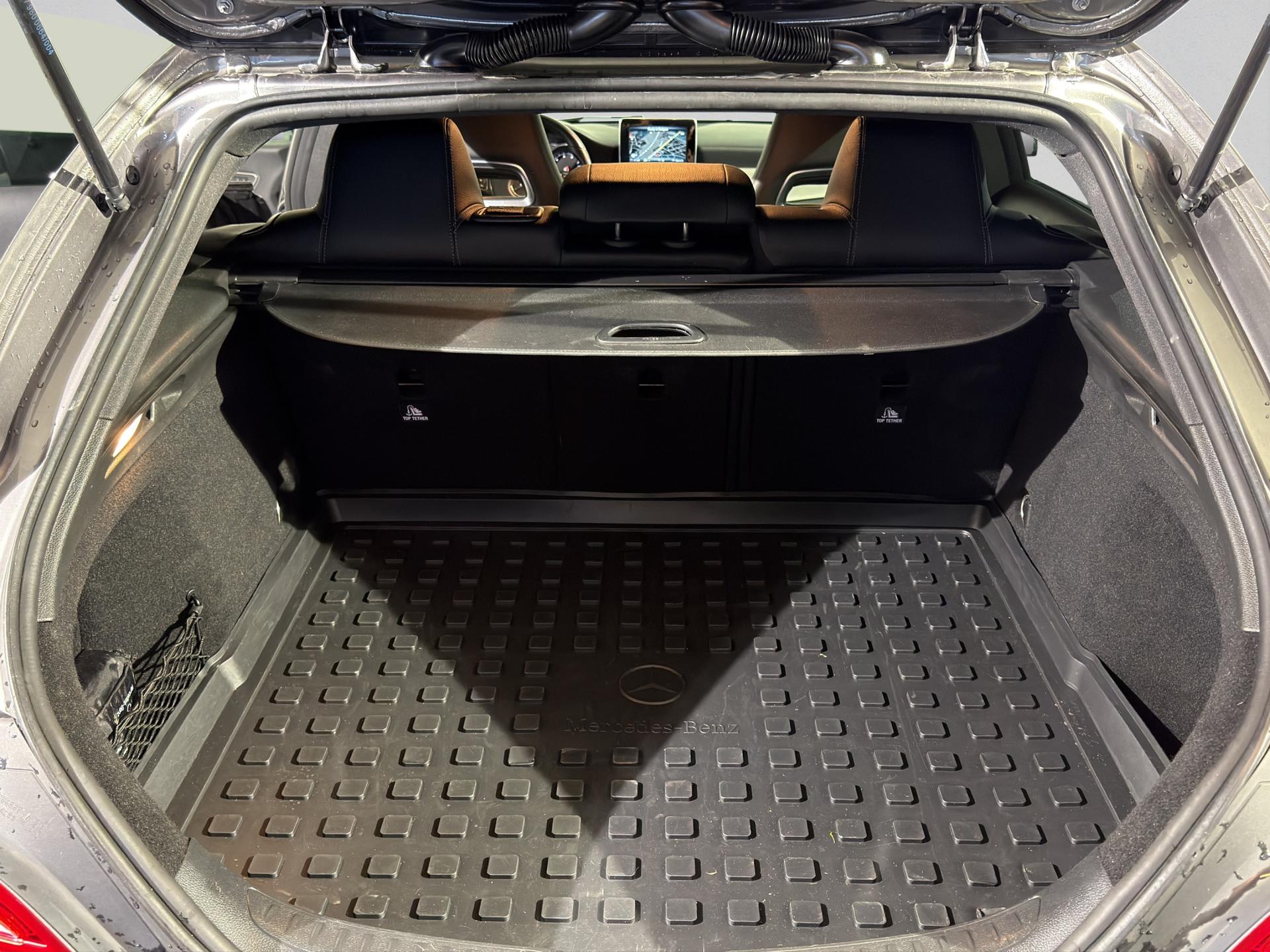 MERCEDES-BENZ CLA Shooting Brake 220 Urban 4Matic 7G-DCT-image-14