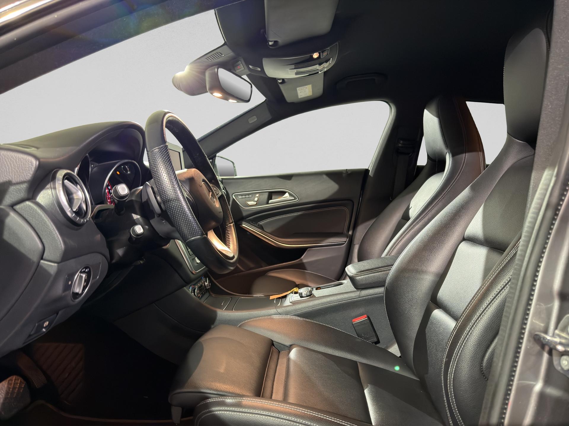 MERCEDES-BENZ CLA Shooting Brake 220 Urban 4Matic 7G-DCT-image-8