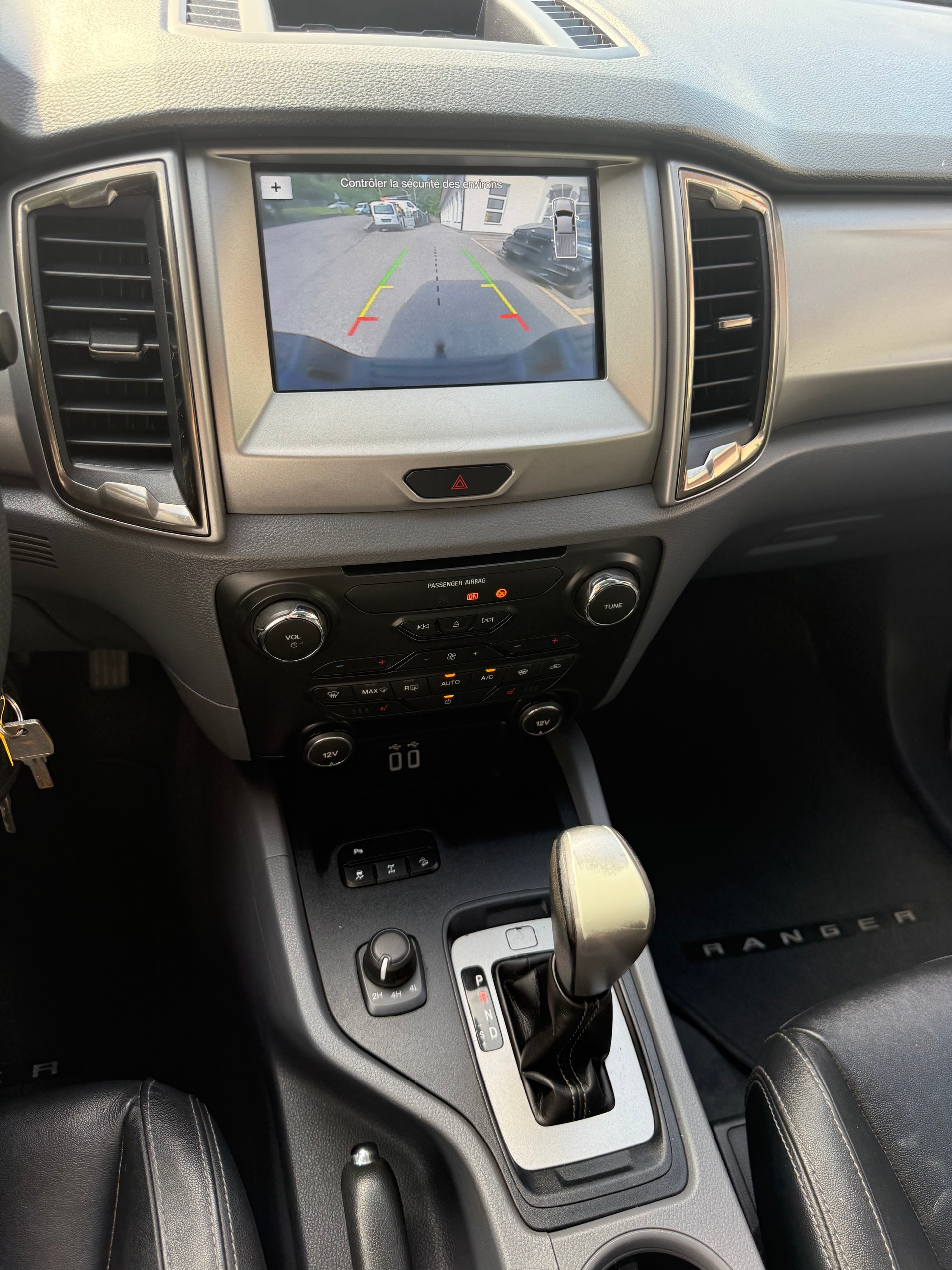 FORD Ranger LTD 3.2 TDCi 4x4 A-image-10
