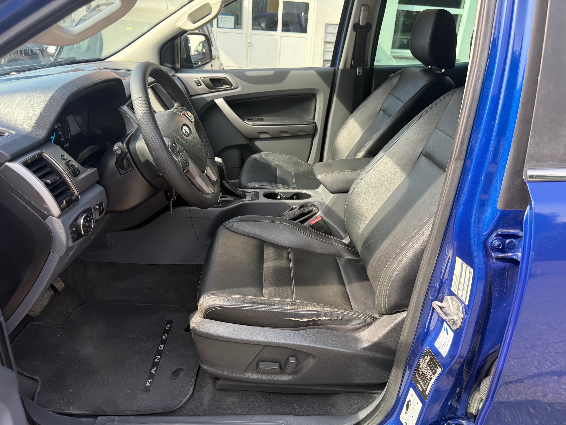 FORD Ranger LTD 3.2 TDCi 4x4 A-image-7