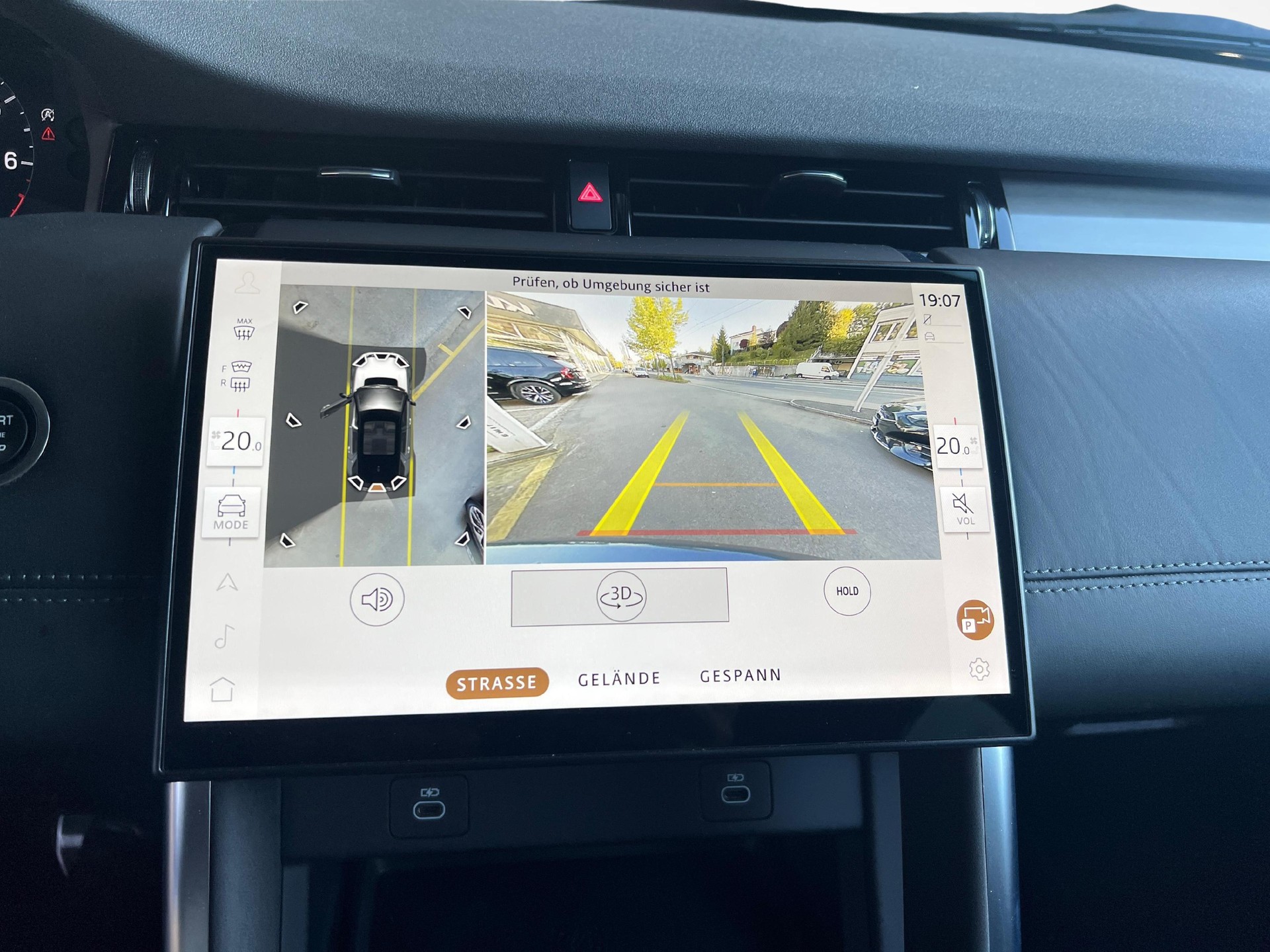 LAND ROVER Discovery Sport 2.0 I4 250 Dynamic HSE-image-12