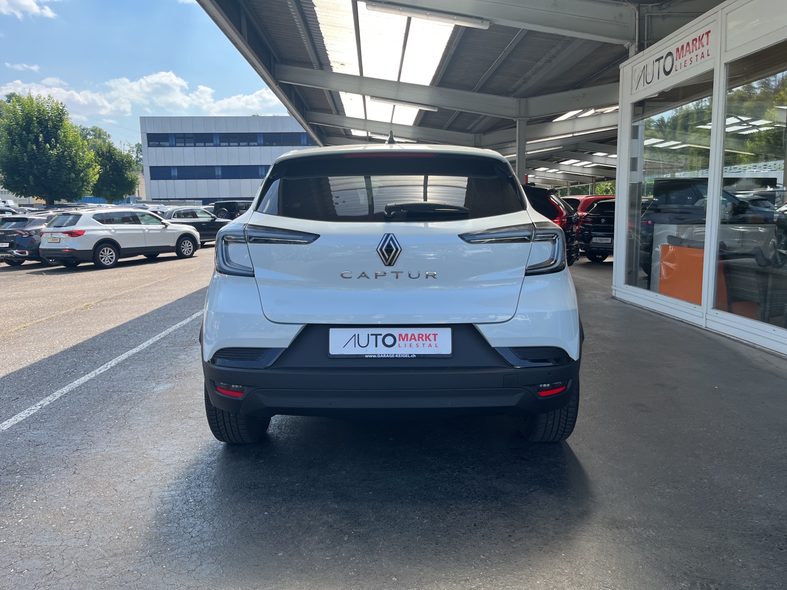 RENAULT Captur 1.3 TCe Techno-image-3