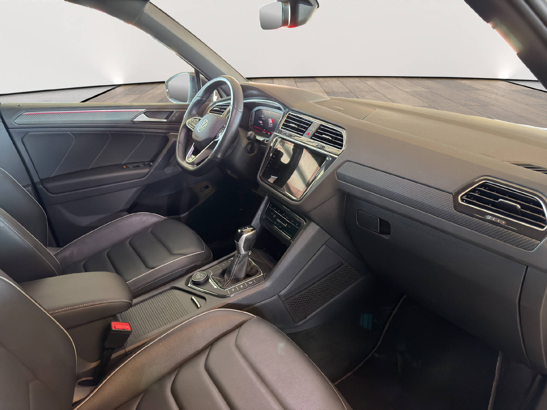 VW Tiguan 2.0 TDI SCR R-Line DSG-image-15