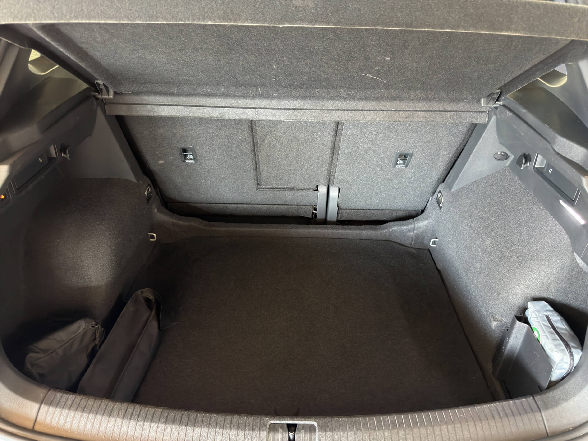 VW Tiguan 2.0 TDI SCR R-Line DSG-image-18
