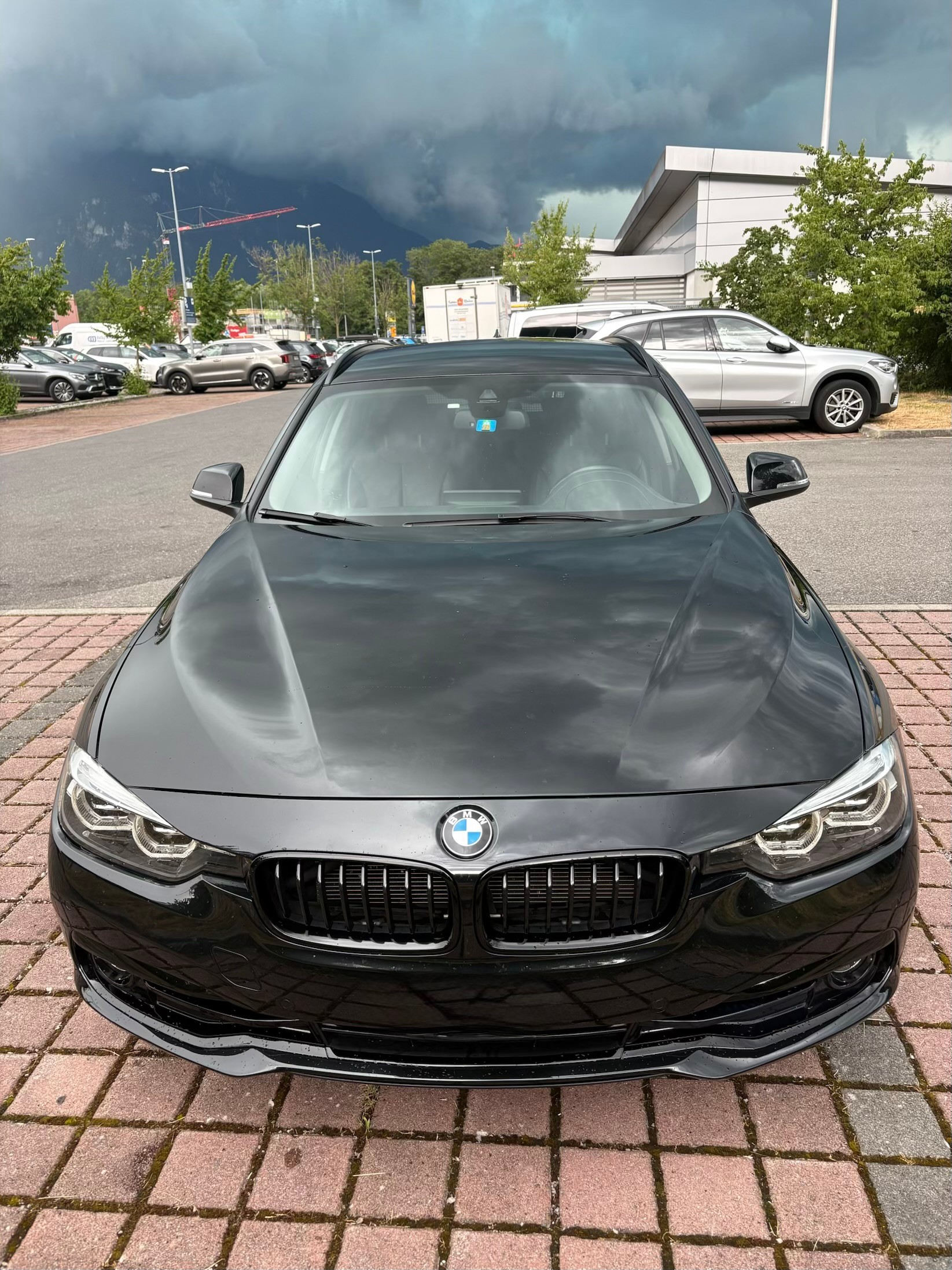 BMW 320d xDrive-image-0