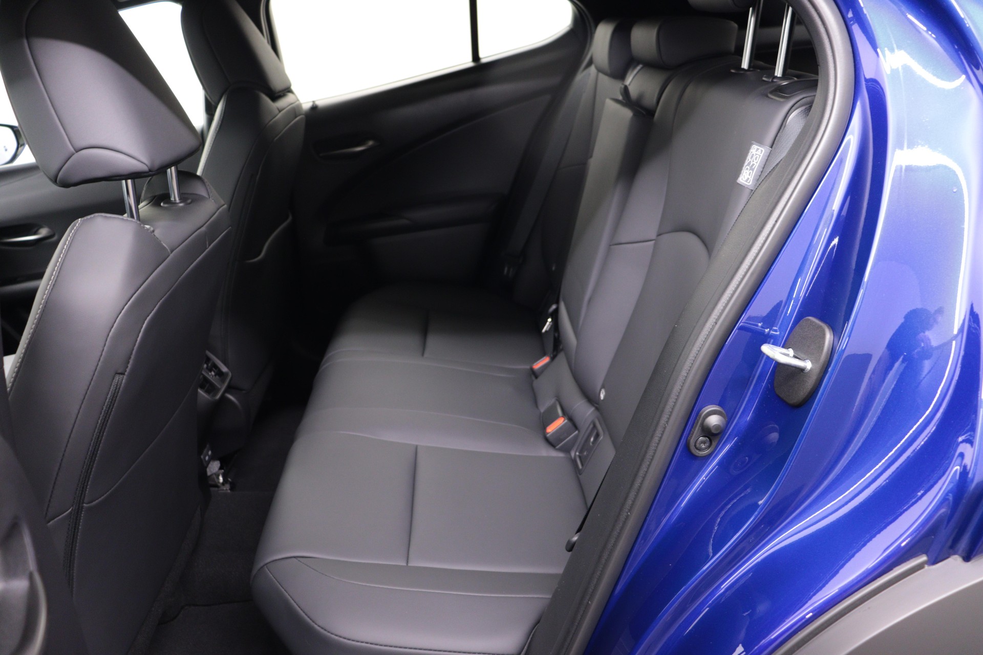 LEXUS UX 250h F-Line-image-7