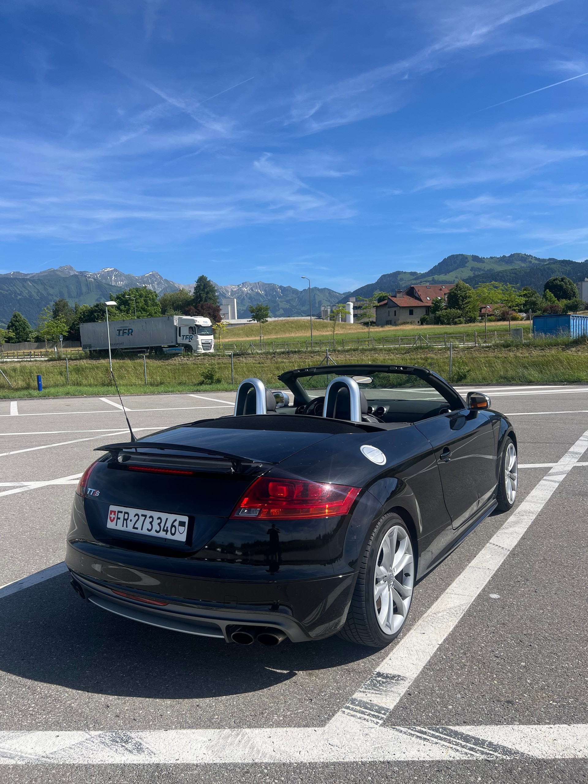 AUDI TT-image-1