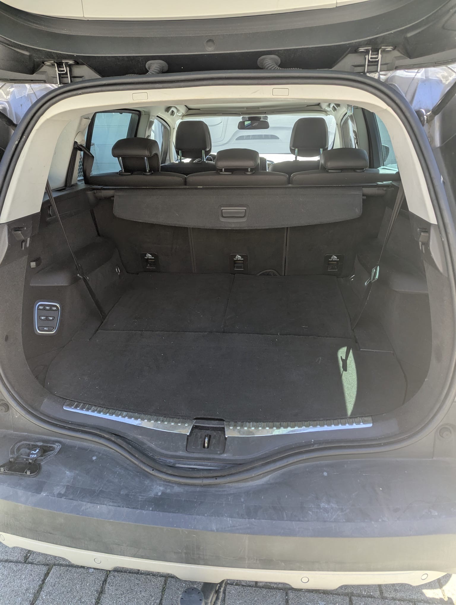 RENAULT Espace 1.6 dCi Intens EDC-image-6