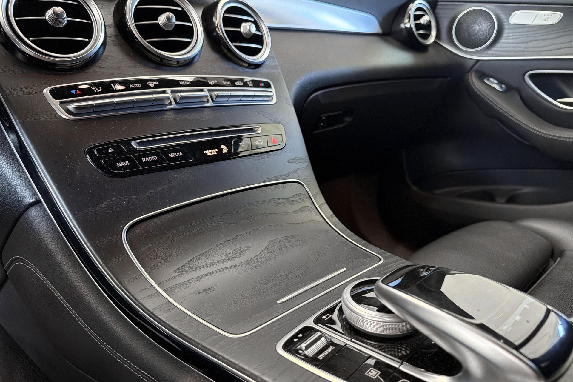 MERCEDES-BENZ GLC Coupé 250 AMG Line 4Matic 9G-Tronic-image-14