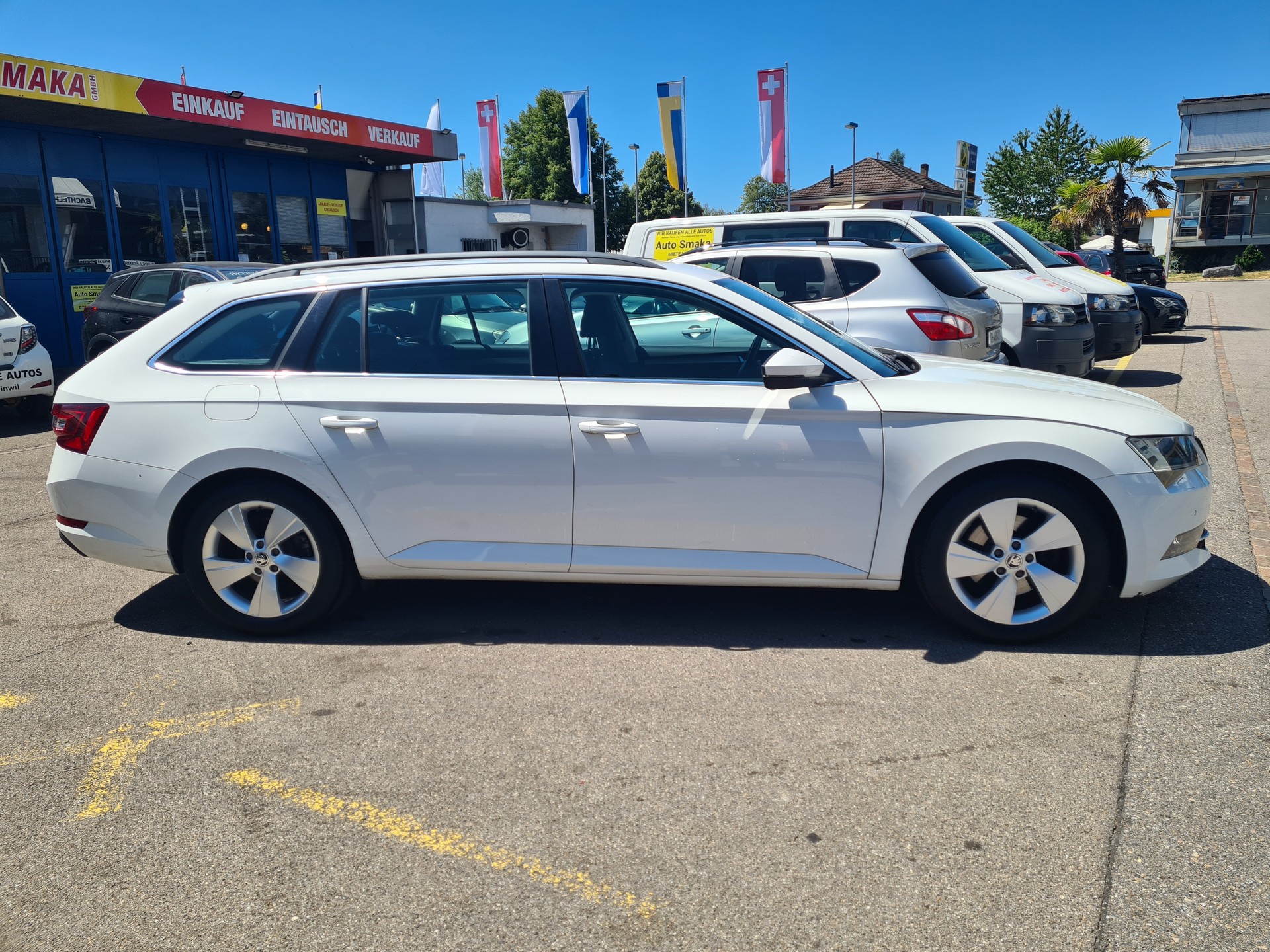 SKODA Superb Combi 2.0 TDi Active DSG-image-7