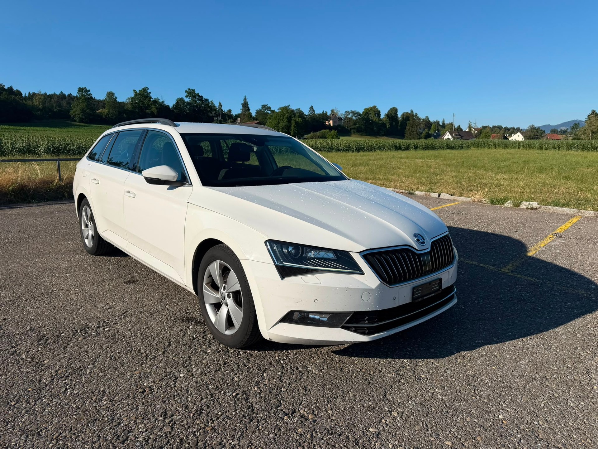 SKODA Superb Combi 2.0 TDi Active DSG-image-0