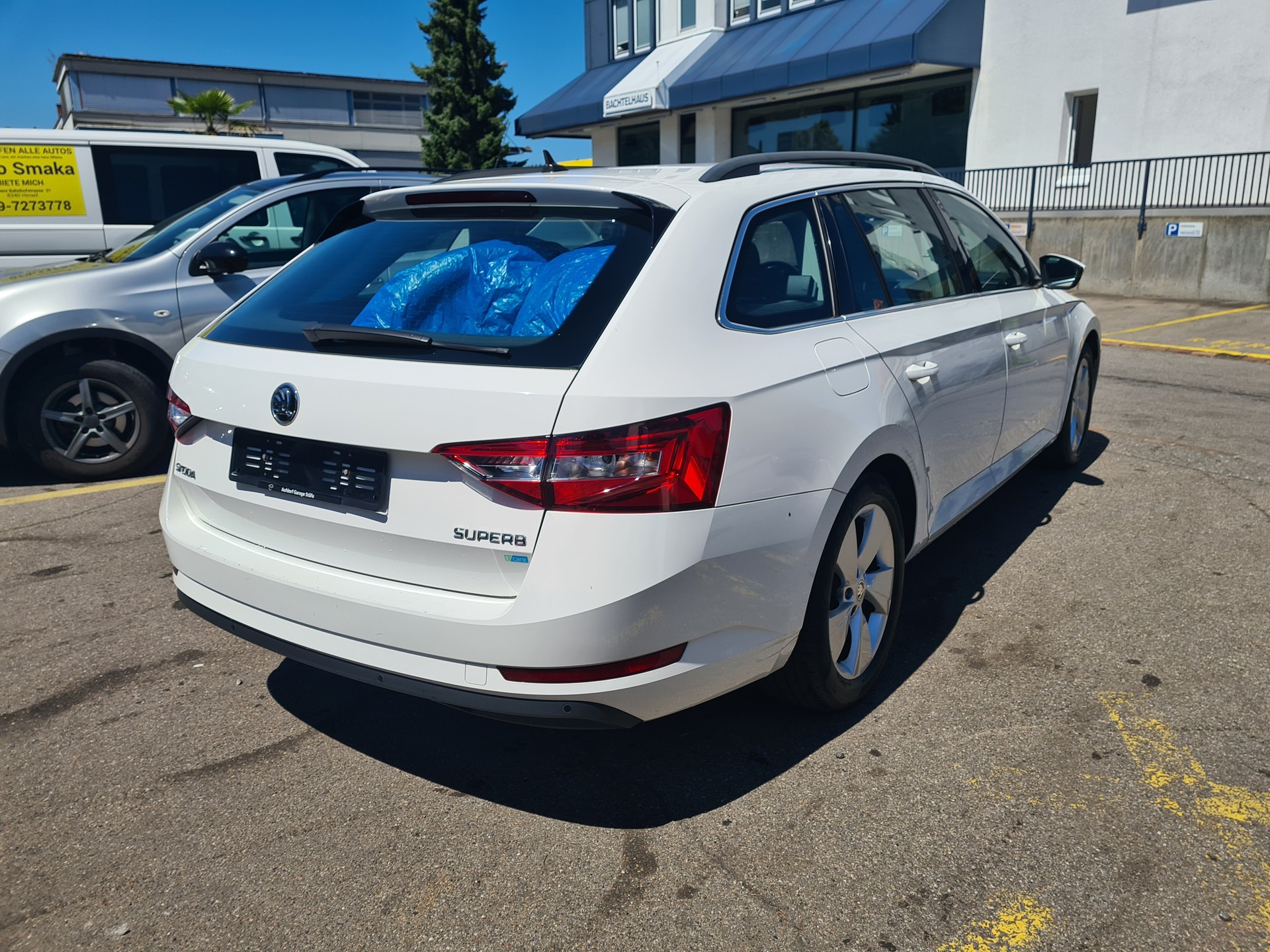 SKODA Superb Combi 2.0 TDi Active DSG-image-6