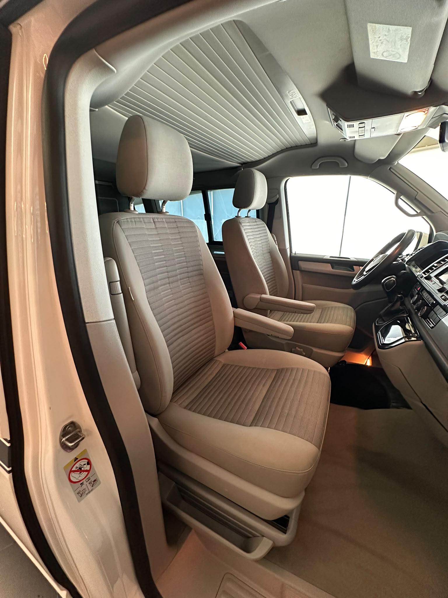 VW T6 California 2.0 TDI Ocean DSG-image-16