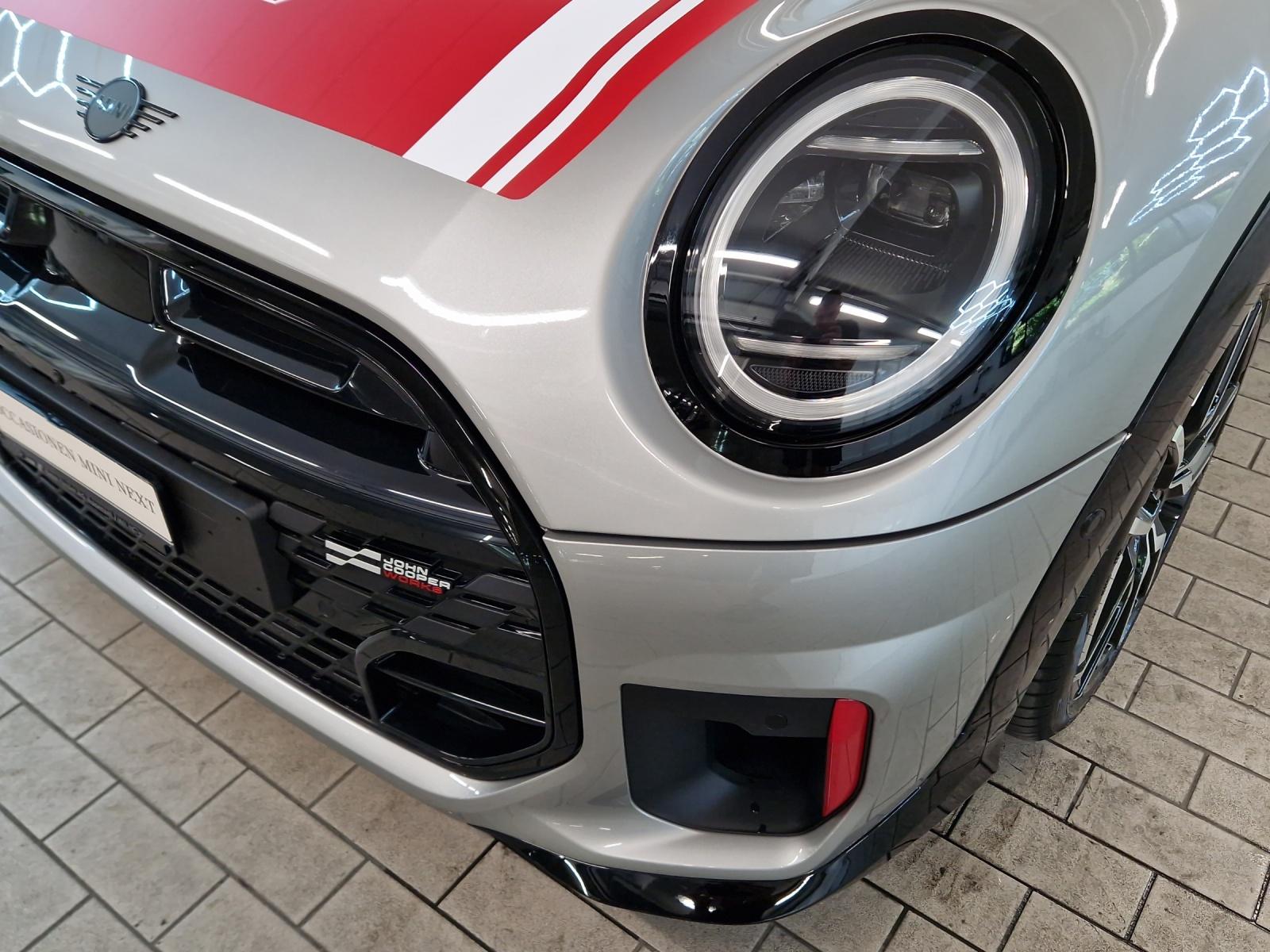 MINI Cooper John Cooper Works F66-image-24