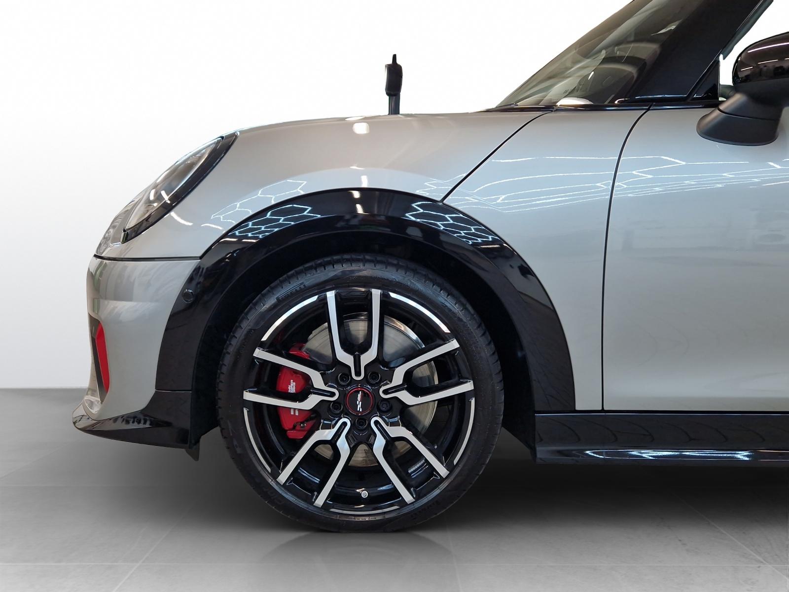 MINI Cooper John Cooper Works F66-image-8