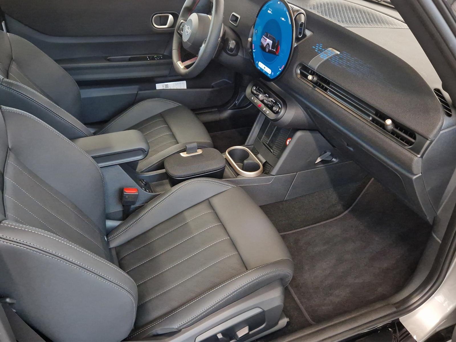 MINI Cooper John Cooper Works F66-image-11