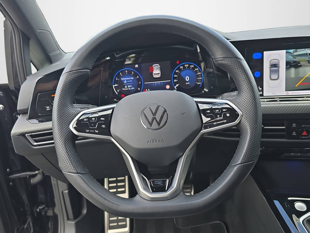 VW Golf VIII 1.5 TSI R-Line-image-9