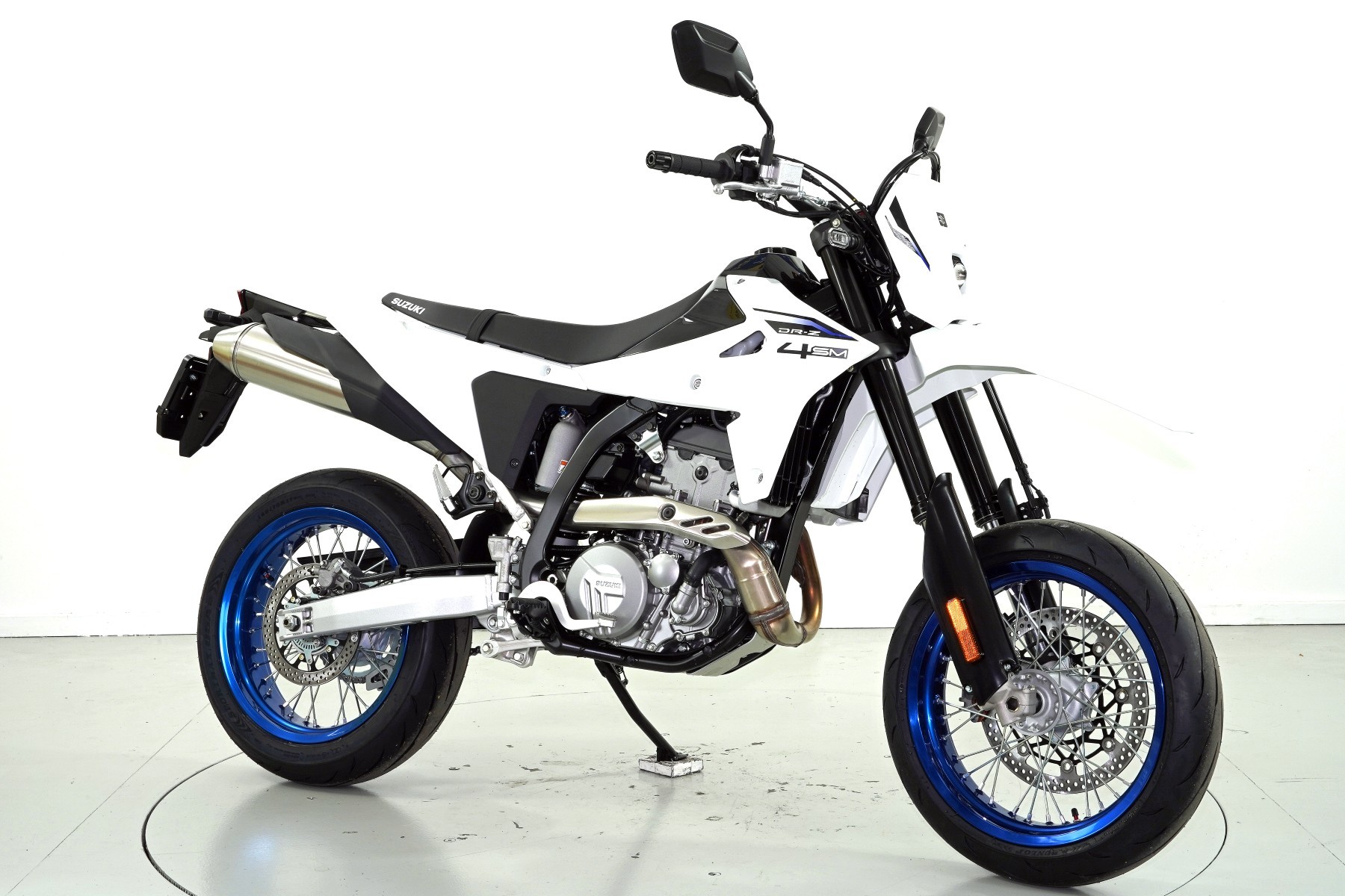 SUZUKI DR-Z4SM-showroom-element-1