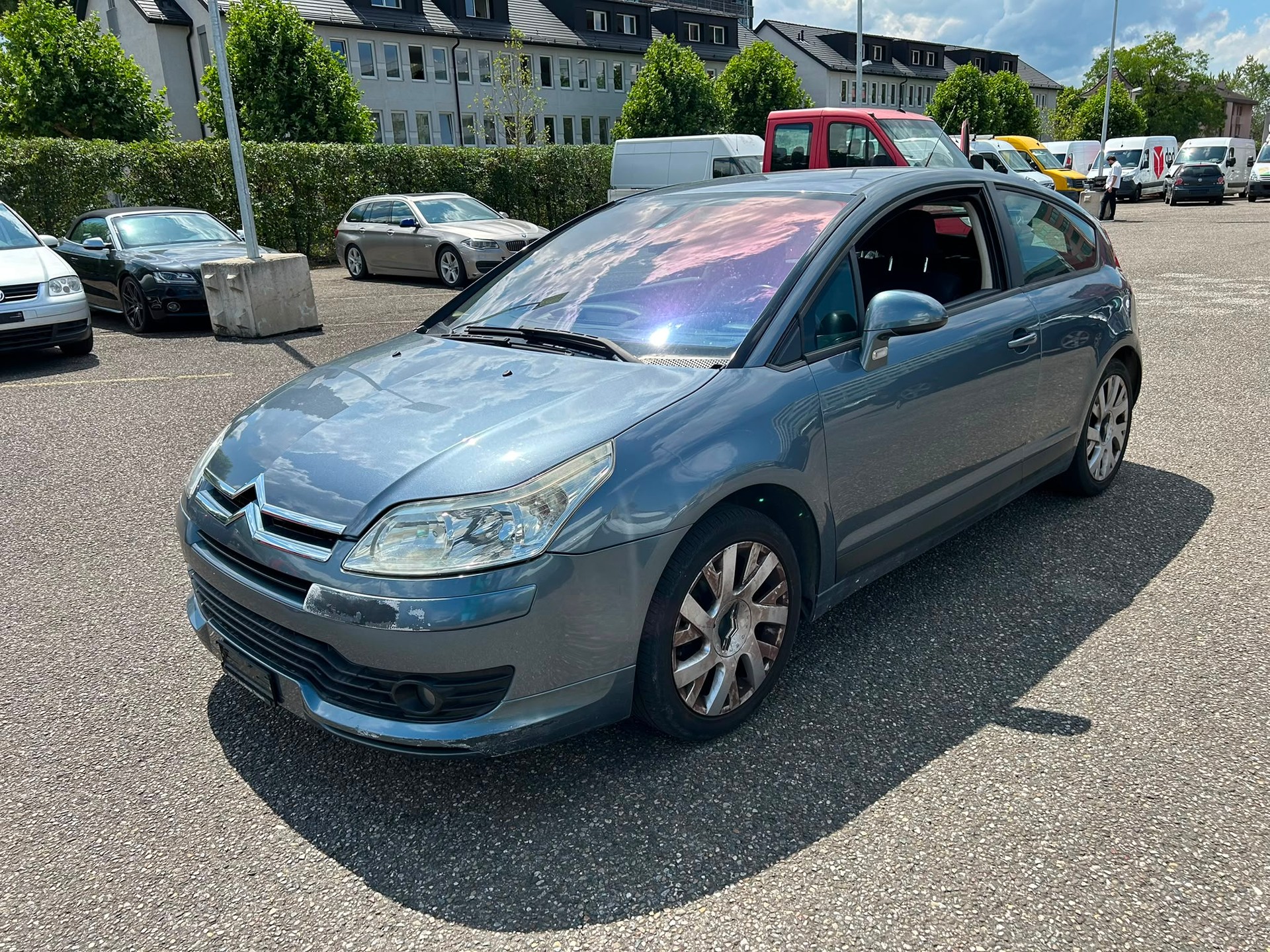 CITROEN C4 Coupé 1.6i 16V VTR-image-0