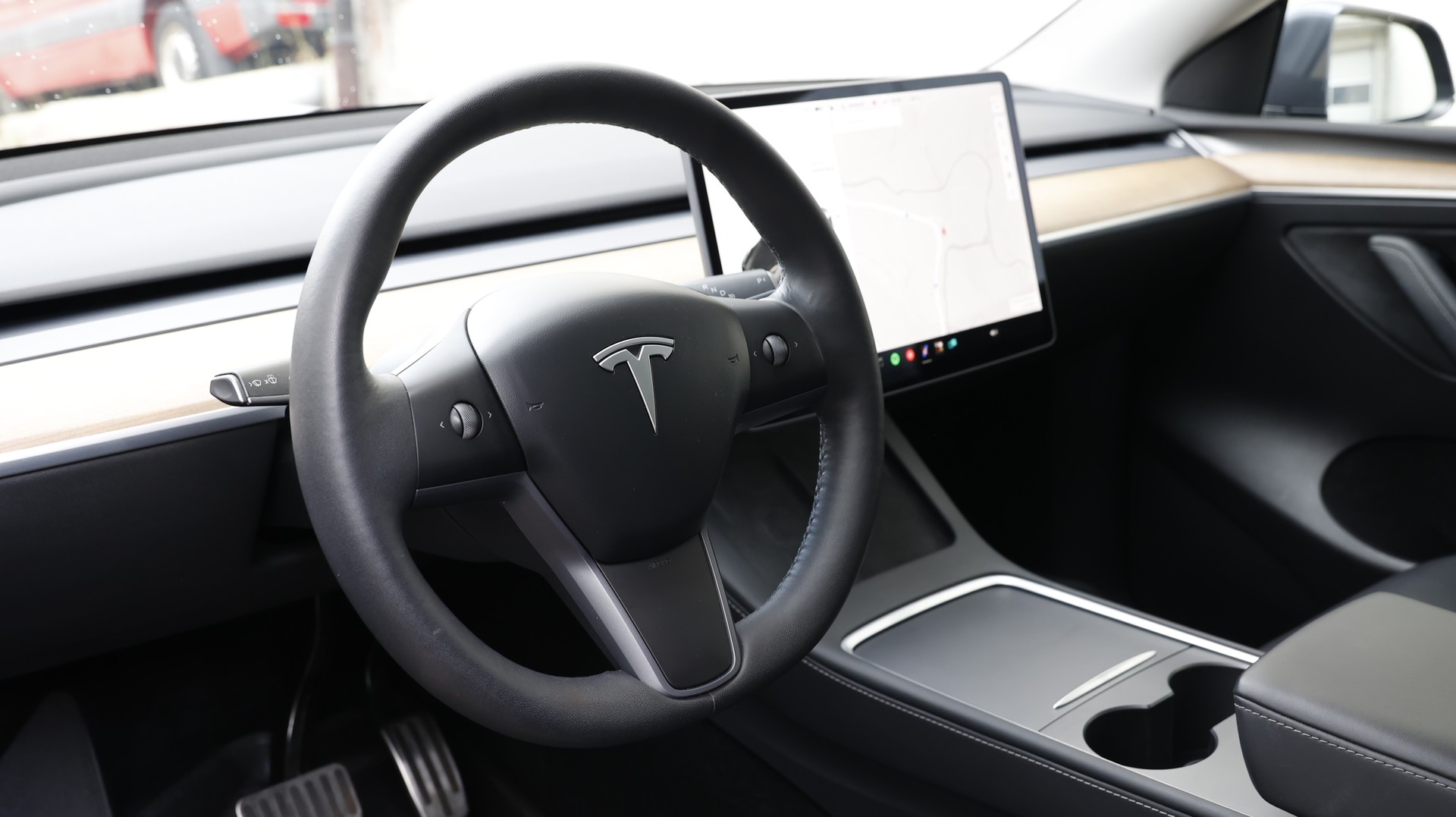 TESLA Model Y Long Range-image-16