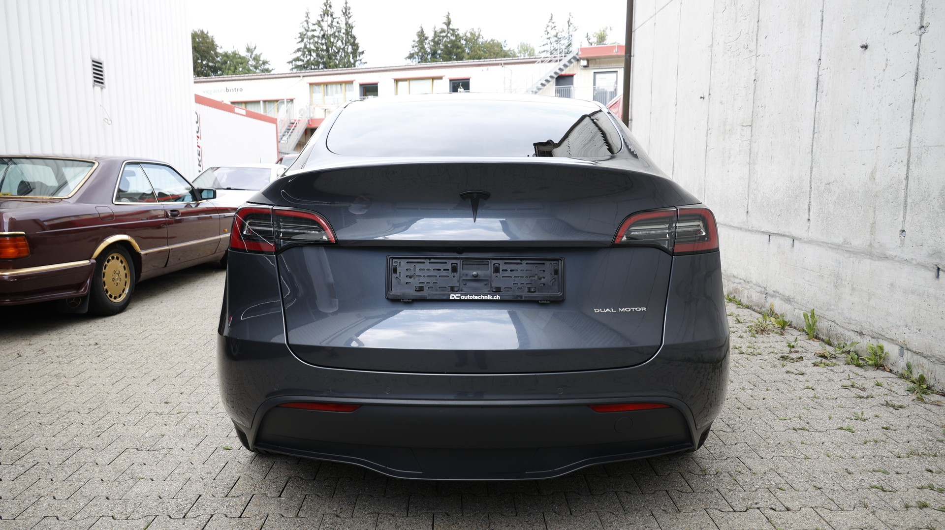 TESLA Model Y Long Range-image-3