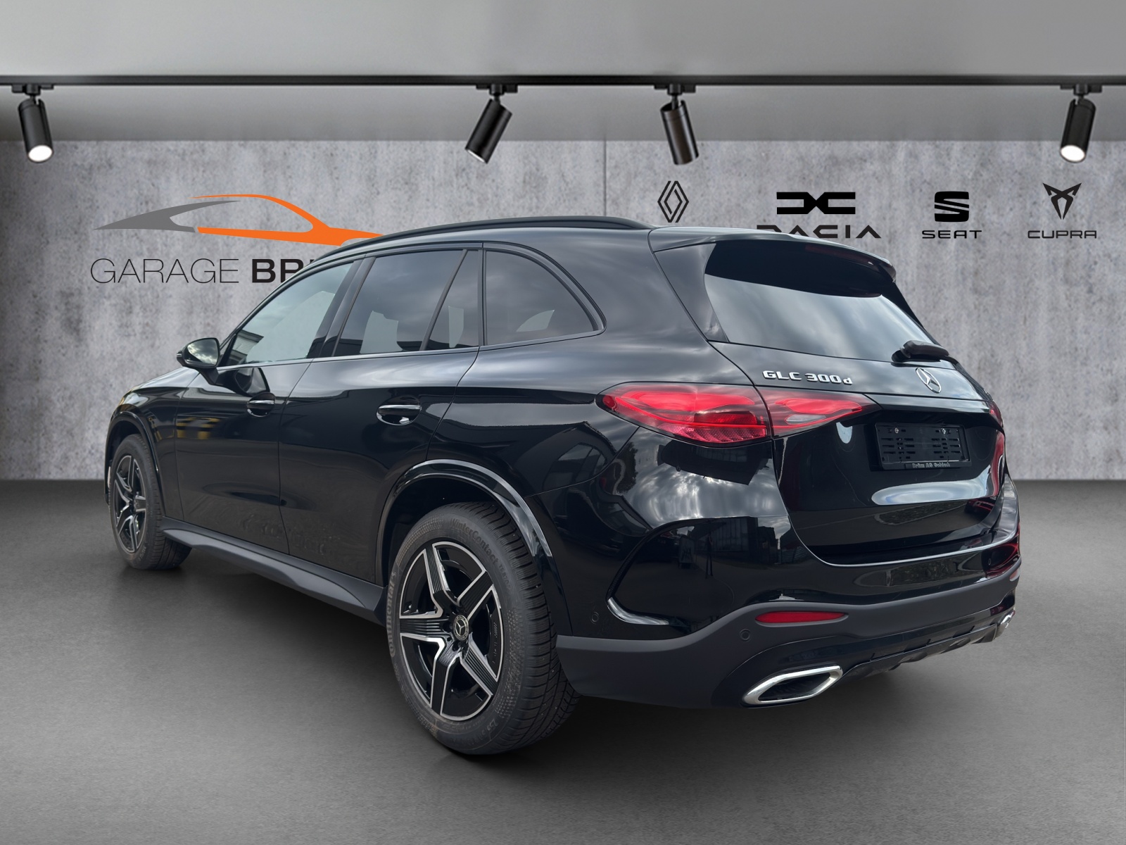 MERCEDES-BENZ GLC 300 d 4Matic 9G-Tronic-showroom-element-3