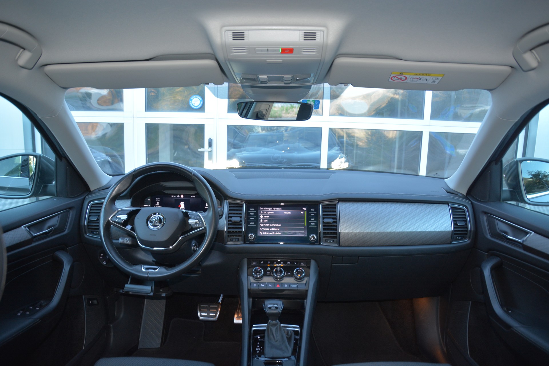 SKODA Kodiaq 2.0 TSI 4x4 Style-image-4