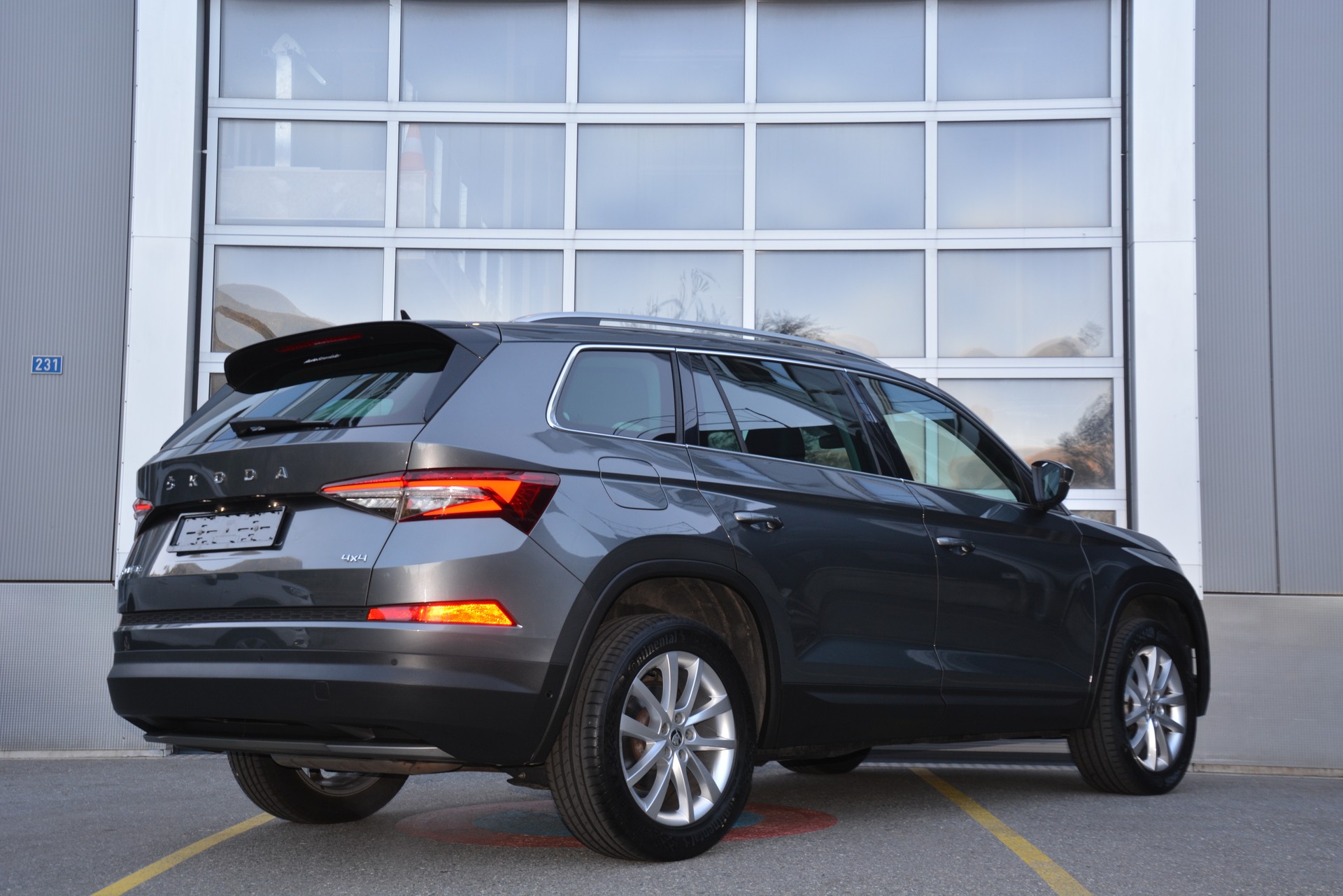 SKODA Kodiaq 2.0 TSI 4x4 Style-image-1