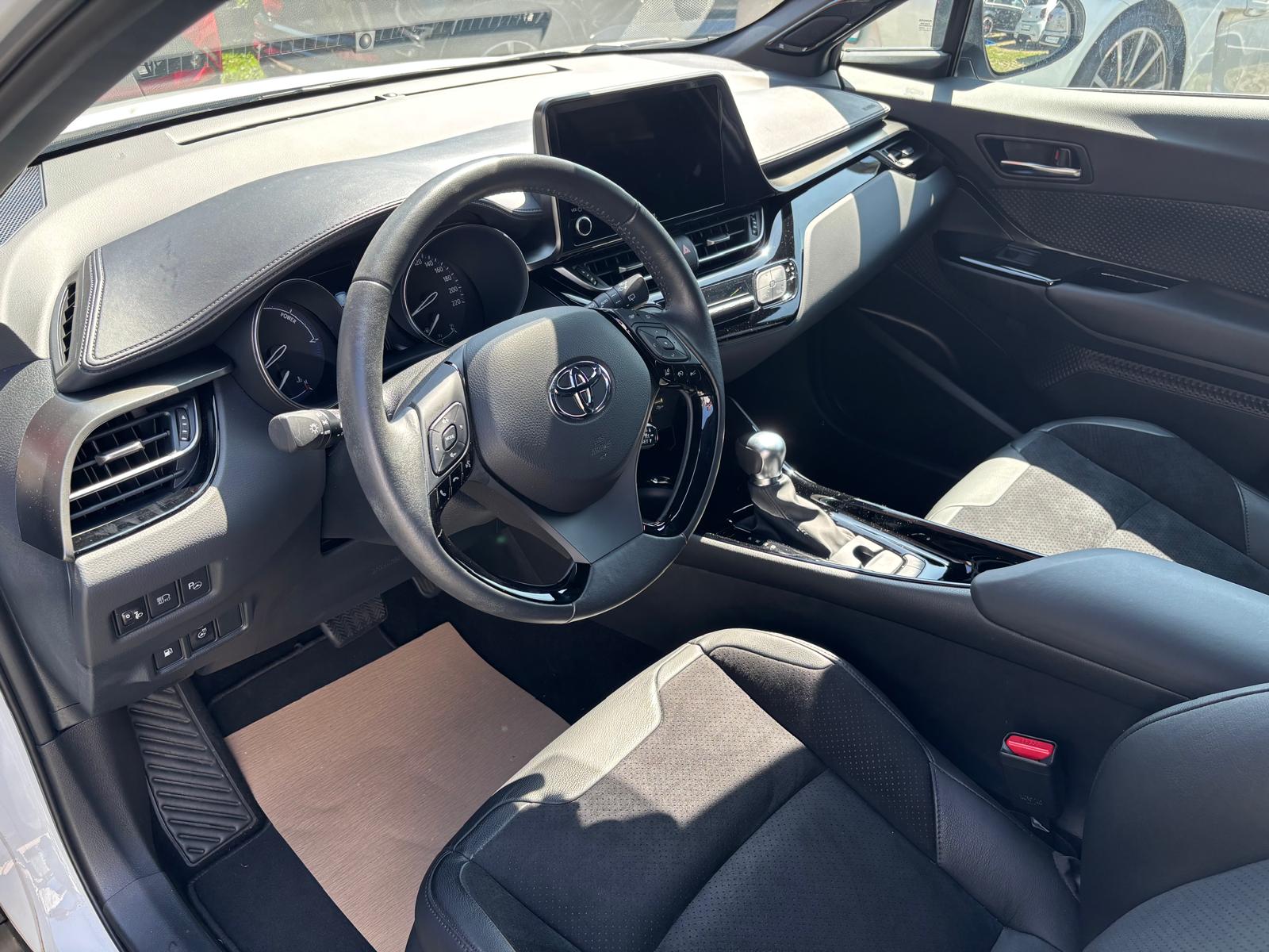 TOYOTA C-HR 2.0 HSD CVT Move-image-5