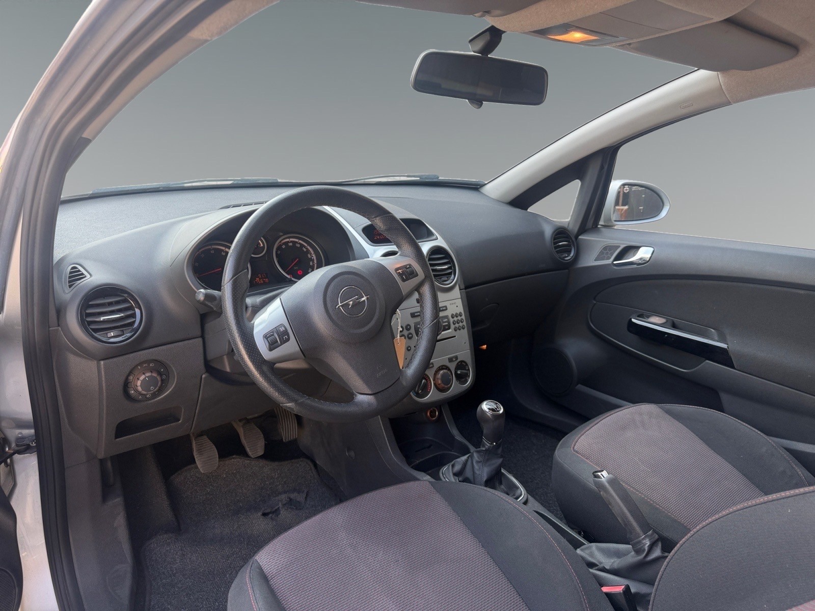 OPEL Corsa 1.4 TP Enjoy *FRISCH MFK*FRISCH SERVICE*-image-9