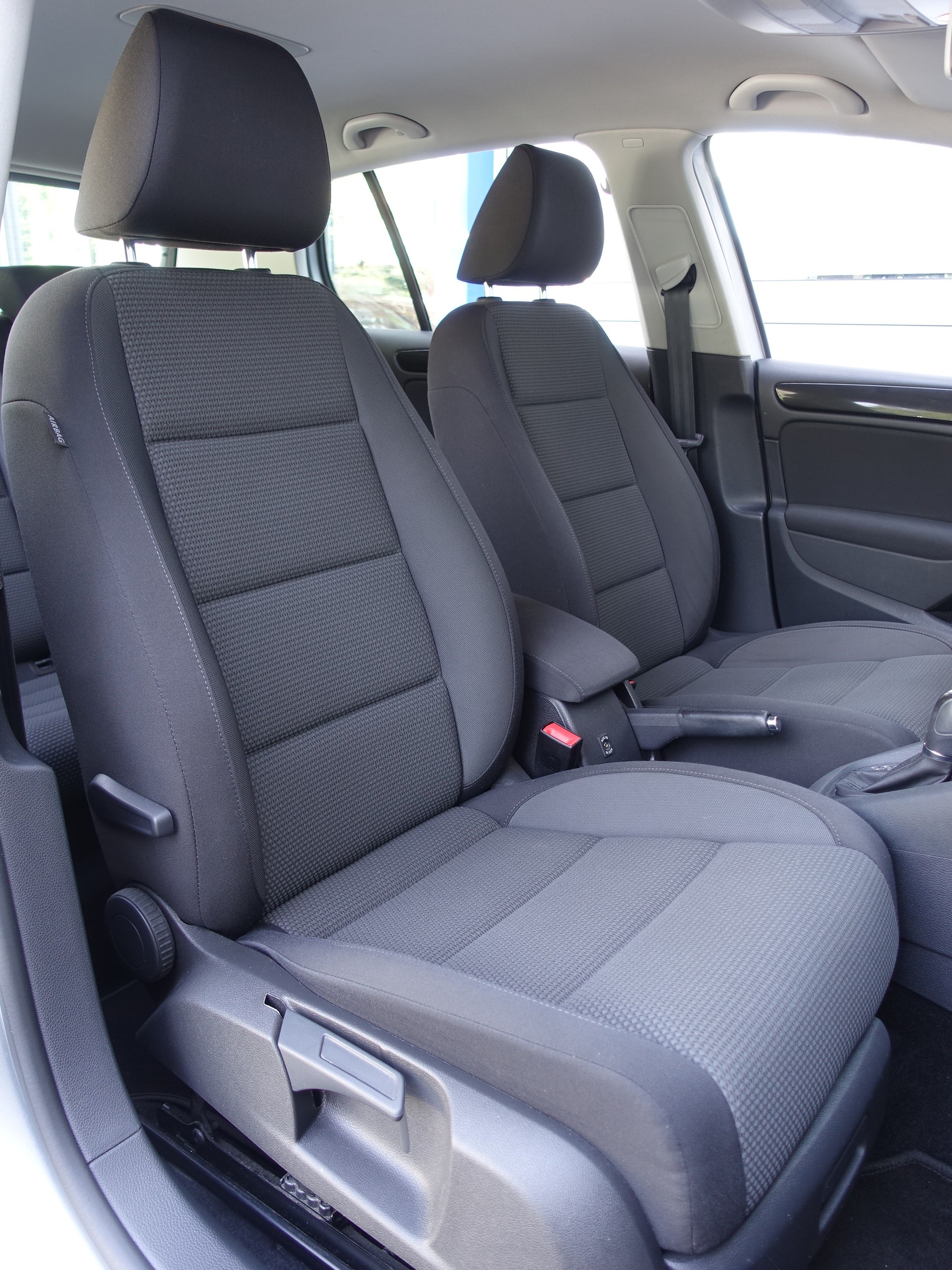 VW Golf 1.4 TSI Team DSG-image-8