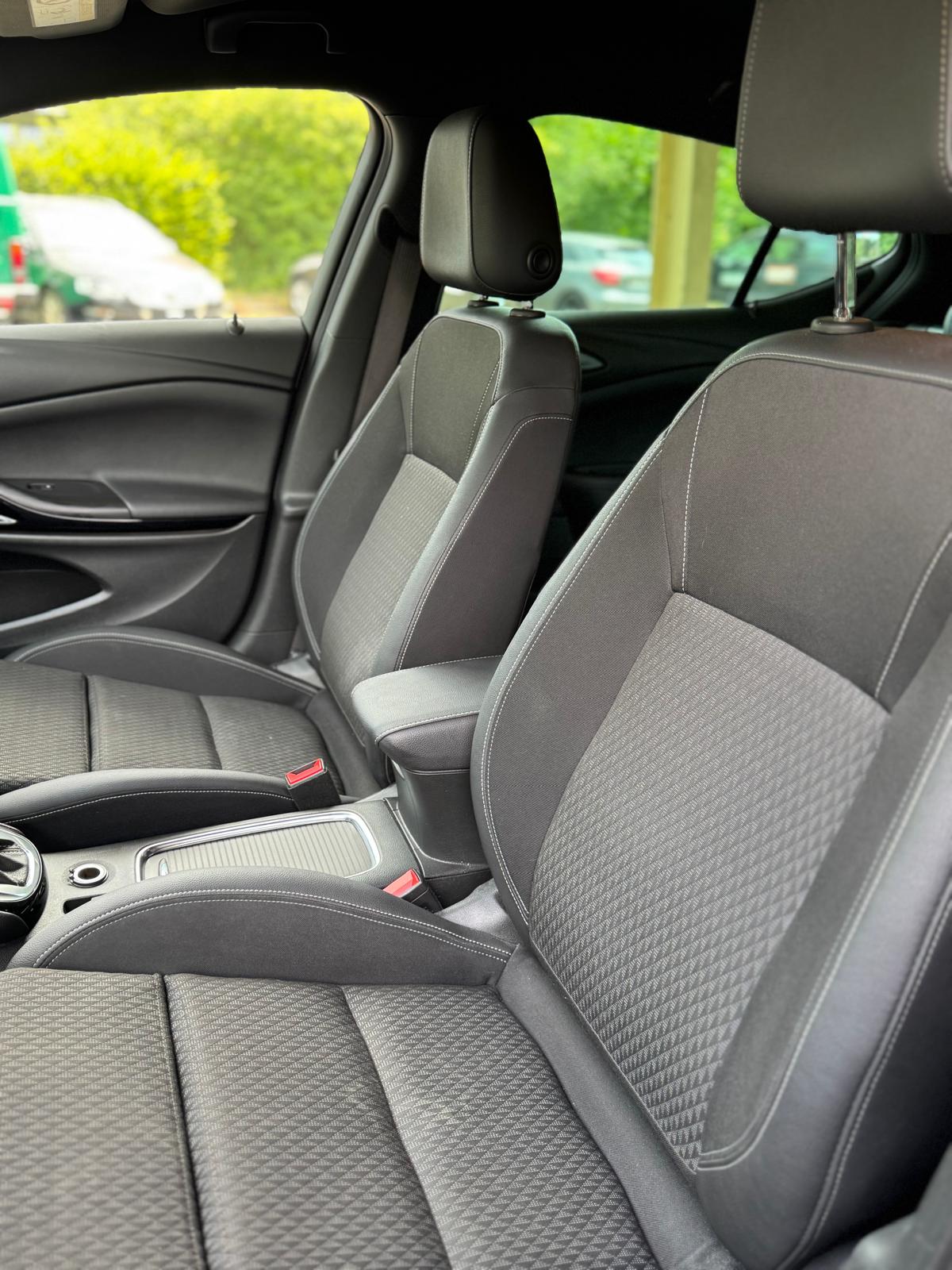 OPEL Astra 1.4i Turbo Excellence Automatic-image-9