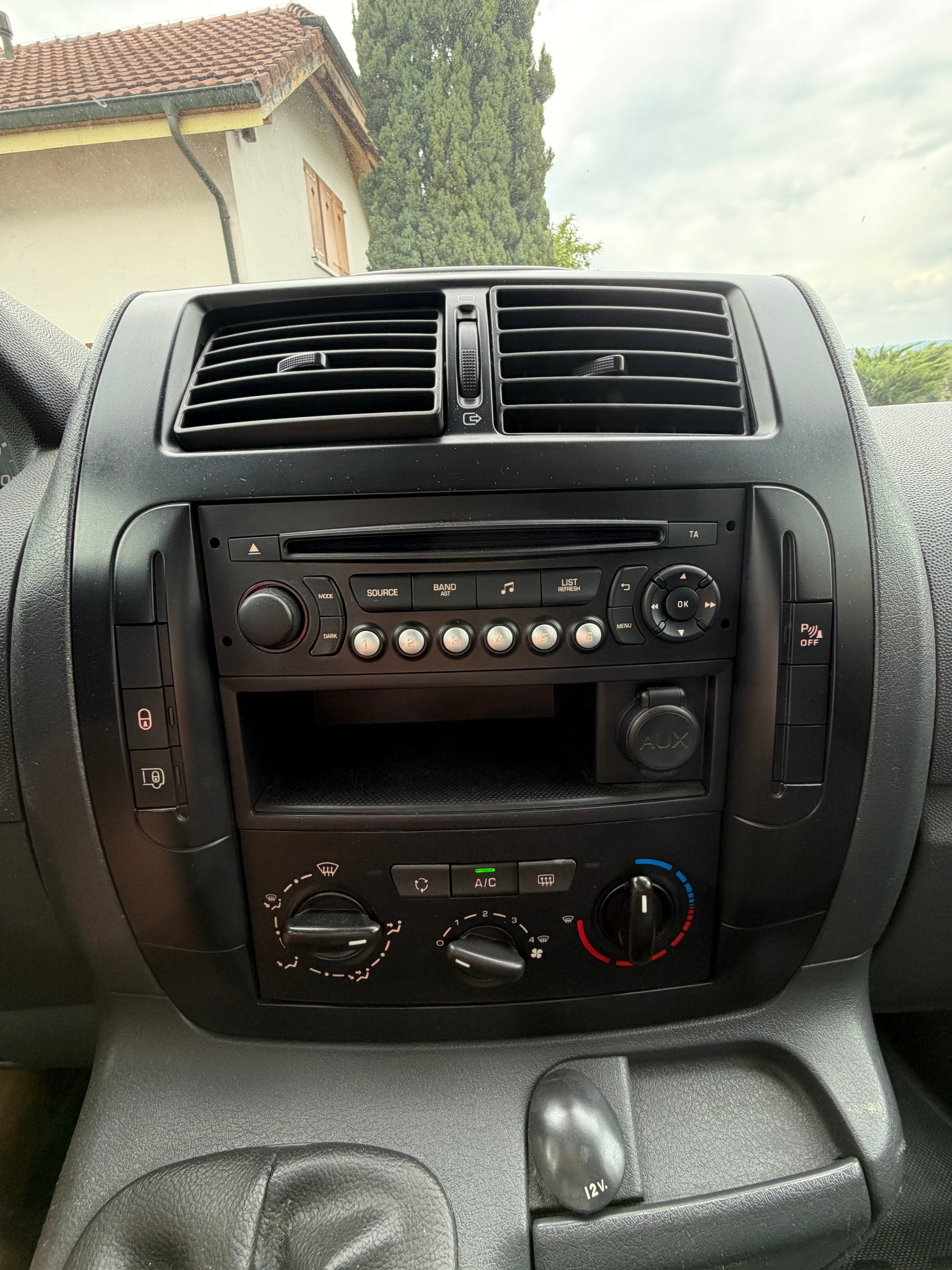 CITROEN 2.0 HDi 125-image-4