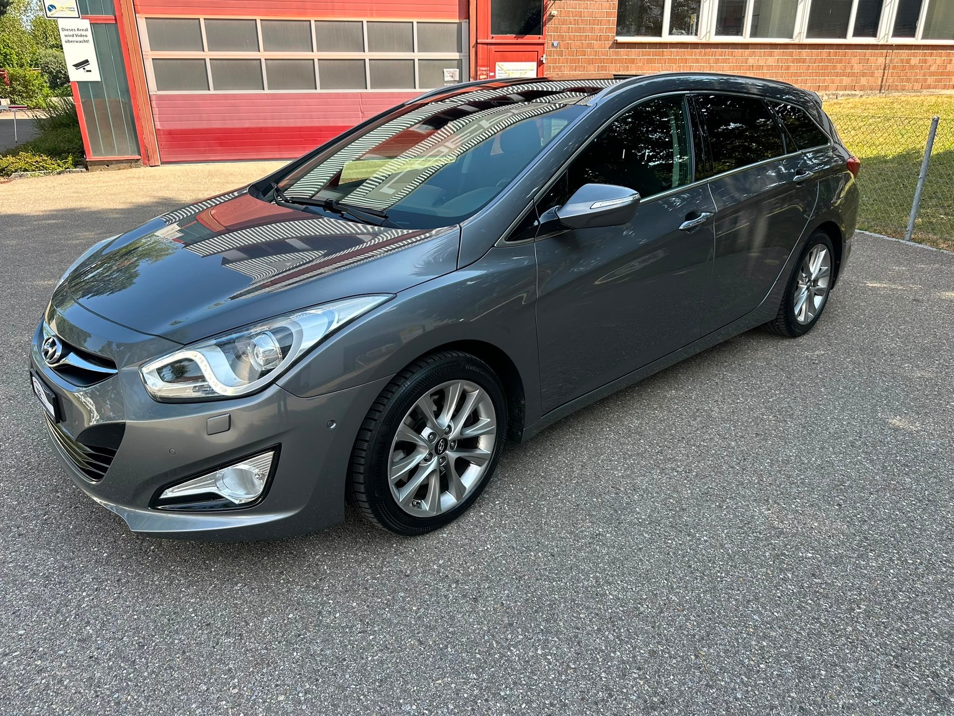HYUNDAI i40 Wagon 1.7 CRDI Style Automatic-image-2
