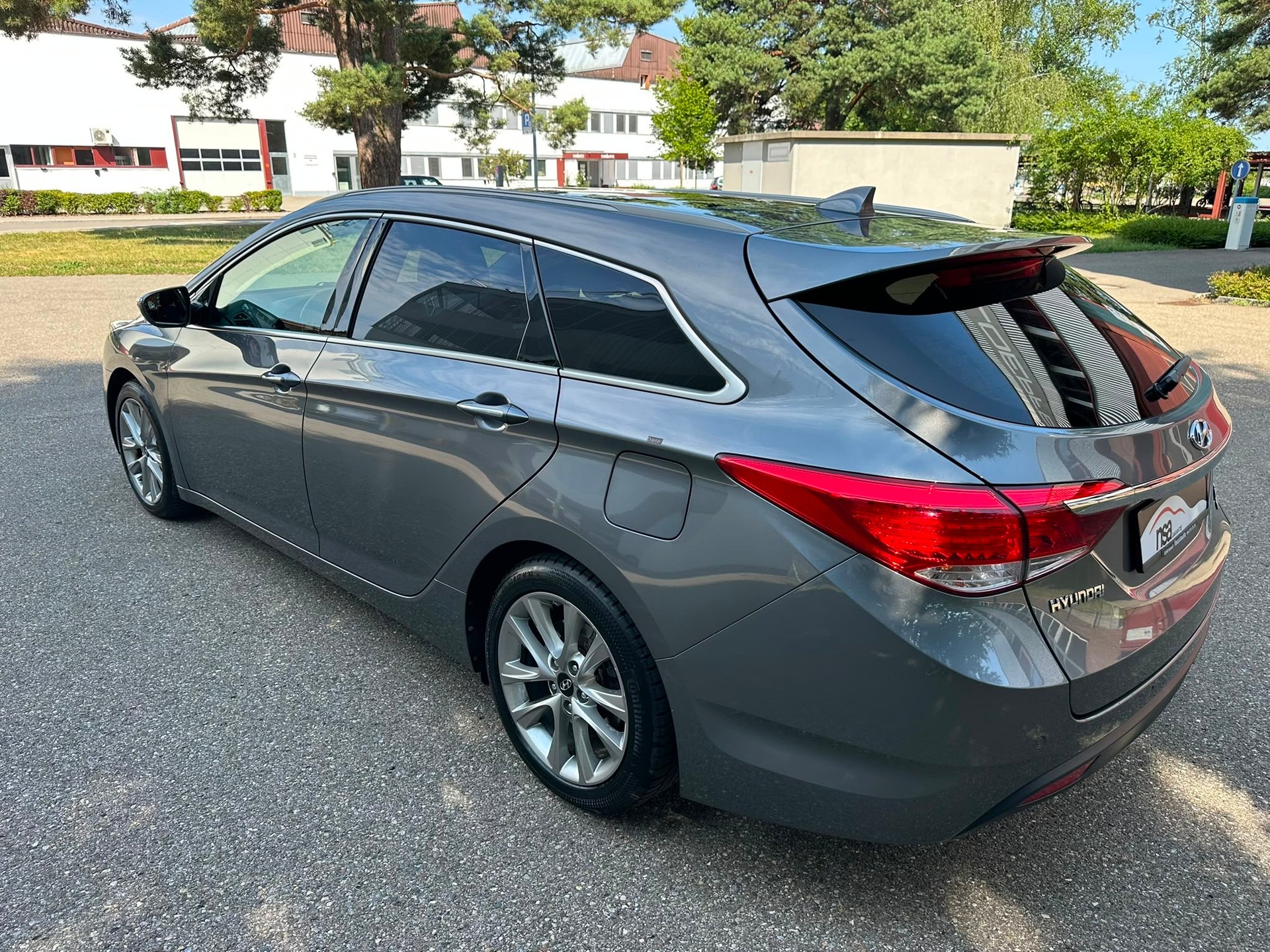 HYUNDAI i40 Wagon 1.7 CRDI Style Automatic-image-5