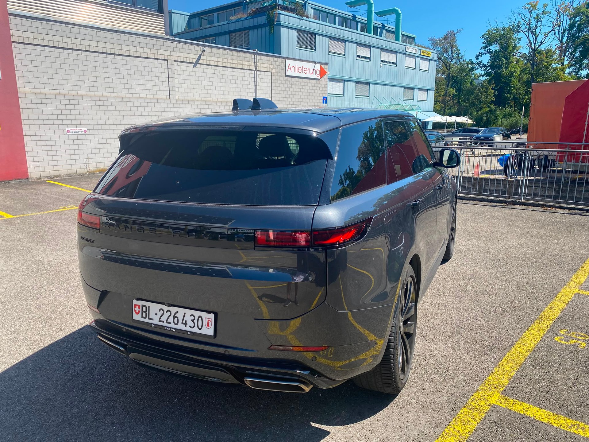 LAND ROVER 3.0 I6 HSE Dynamic-image-3